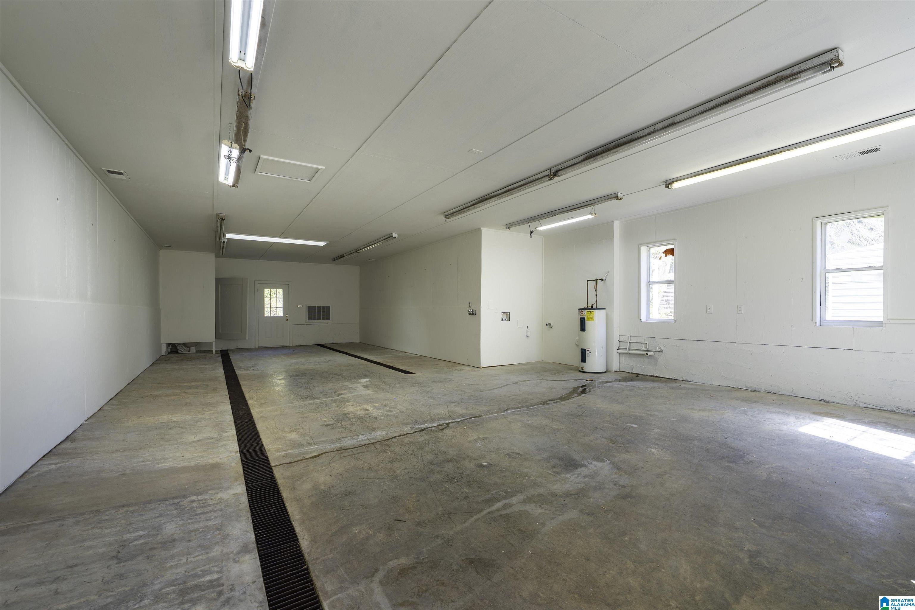 9389 CENTRAL ROAD