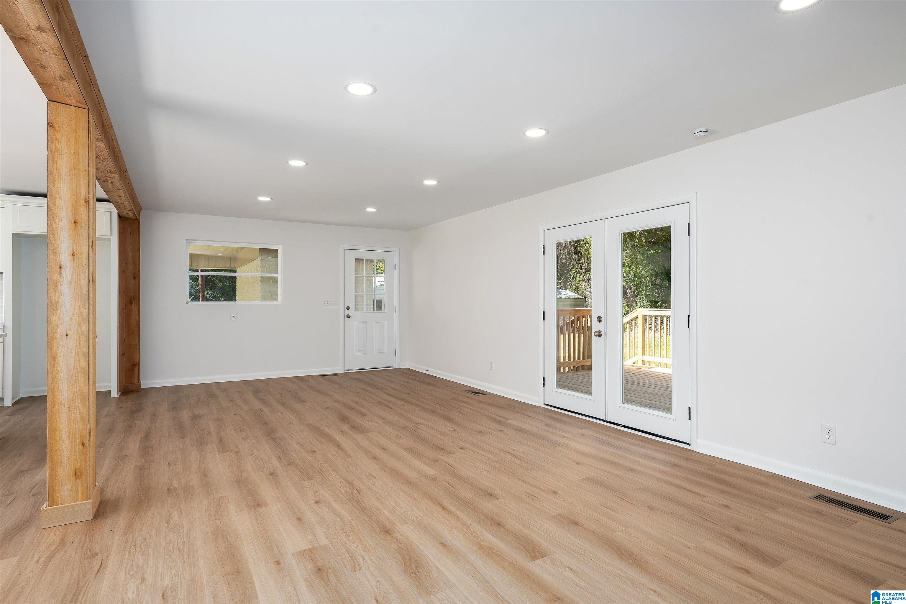 9389 CENTRAL ROAD