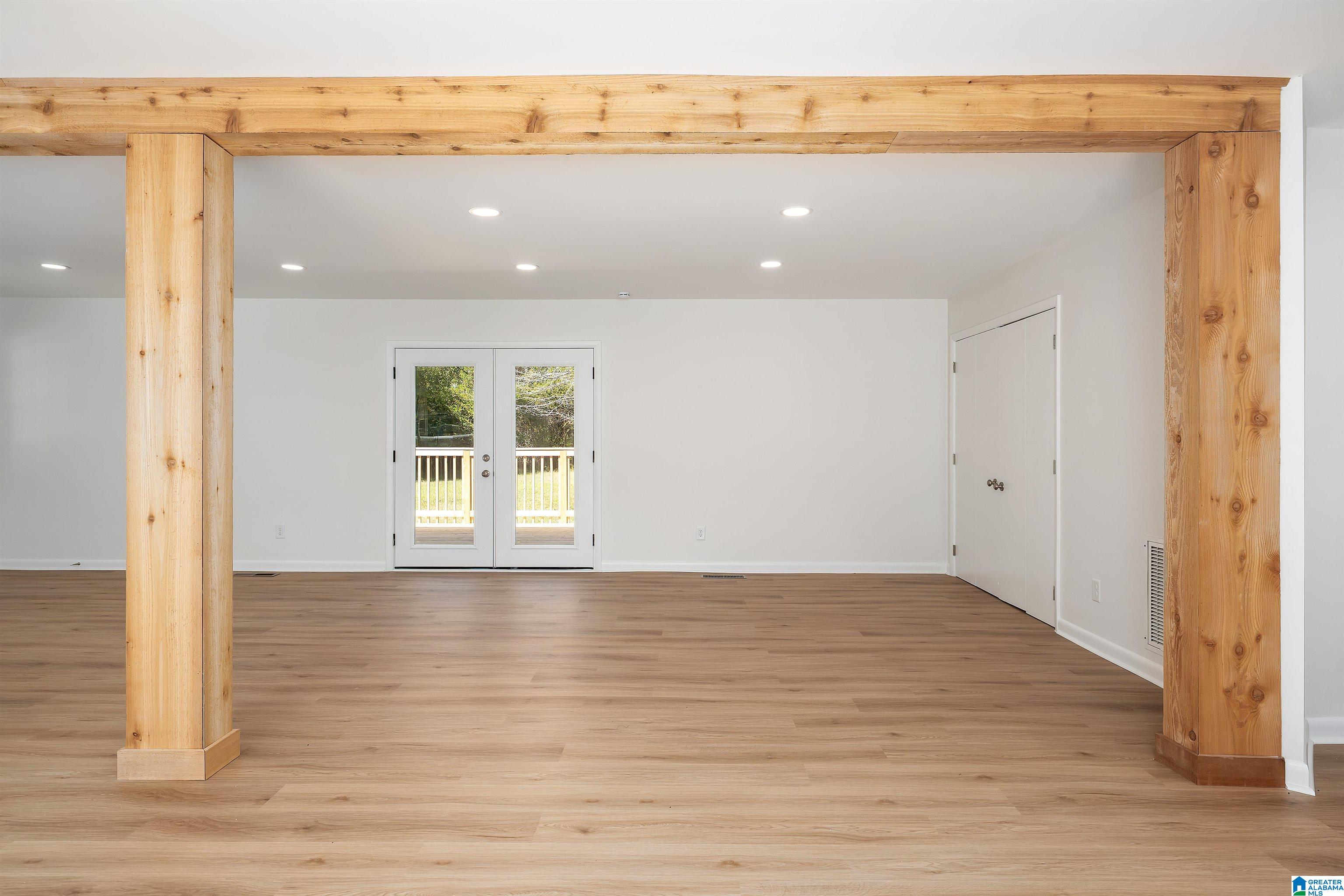 9389 CENTRAL ROAD