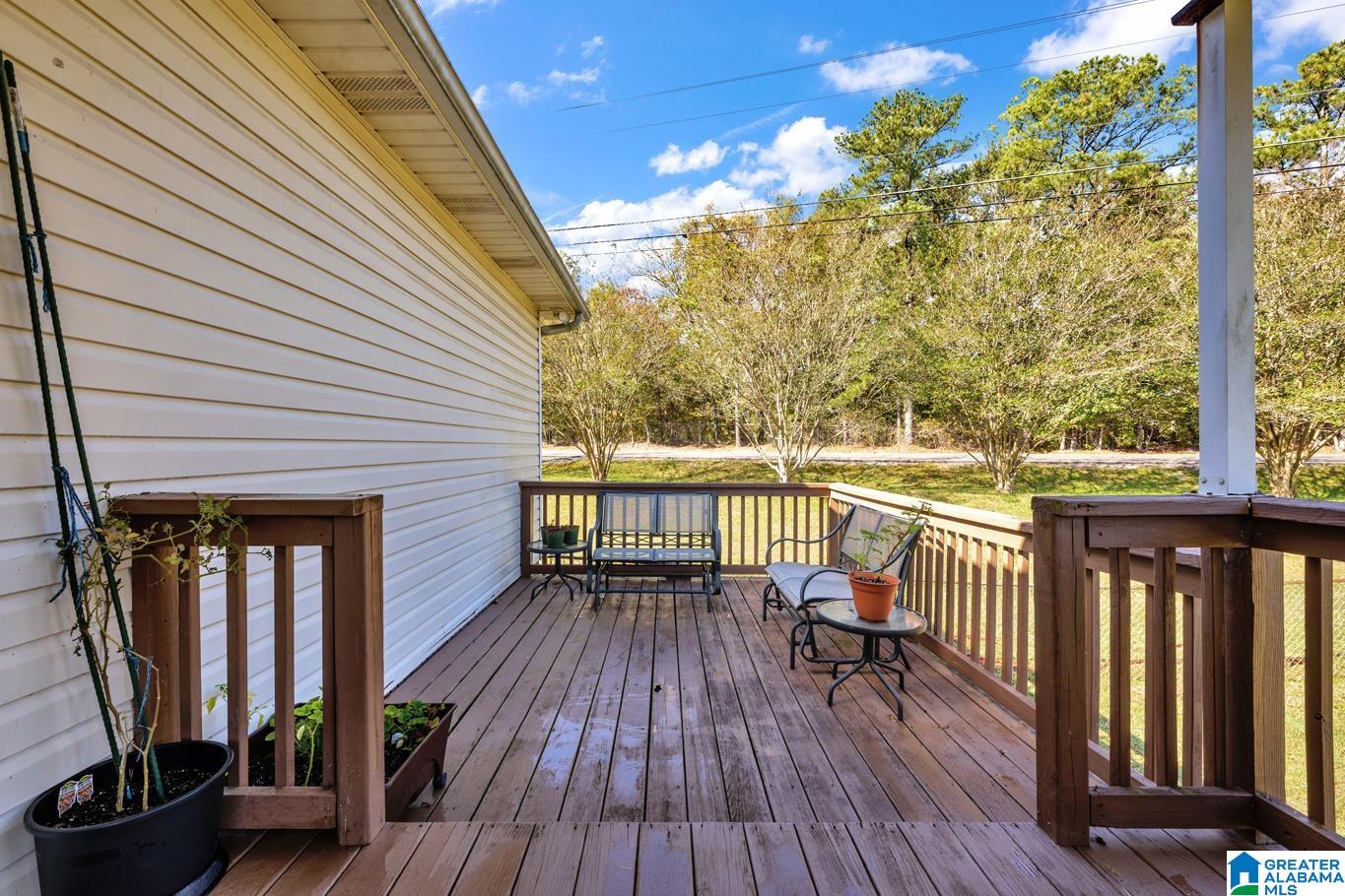 17 GREENLEAF LANE