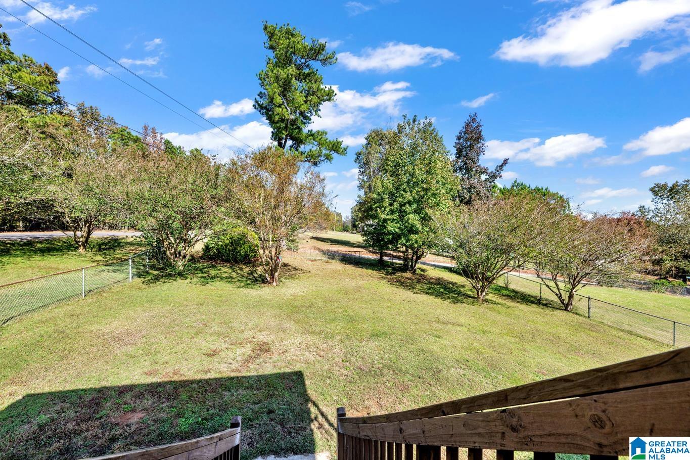 17 GREENLEAF LANE