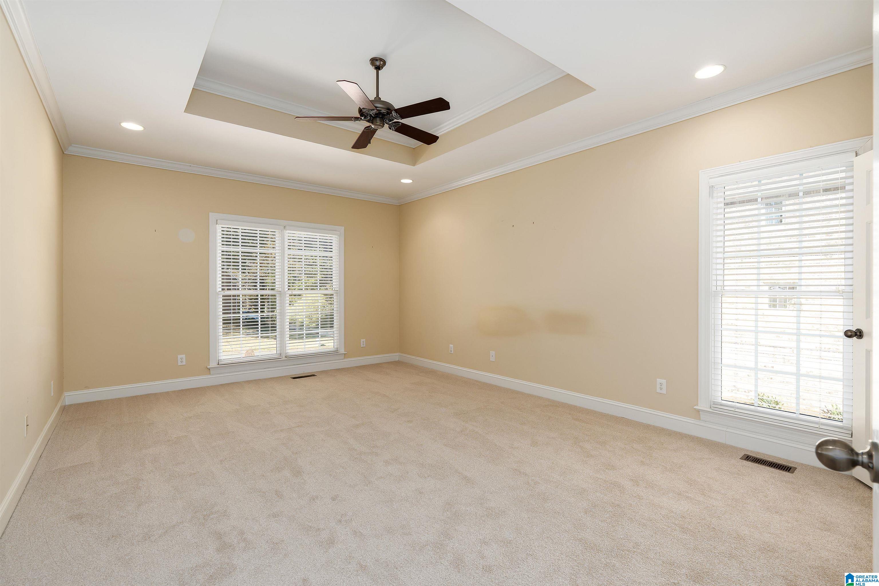 6927 WOODVALE LANE