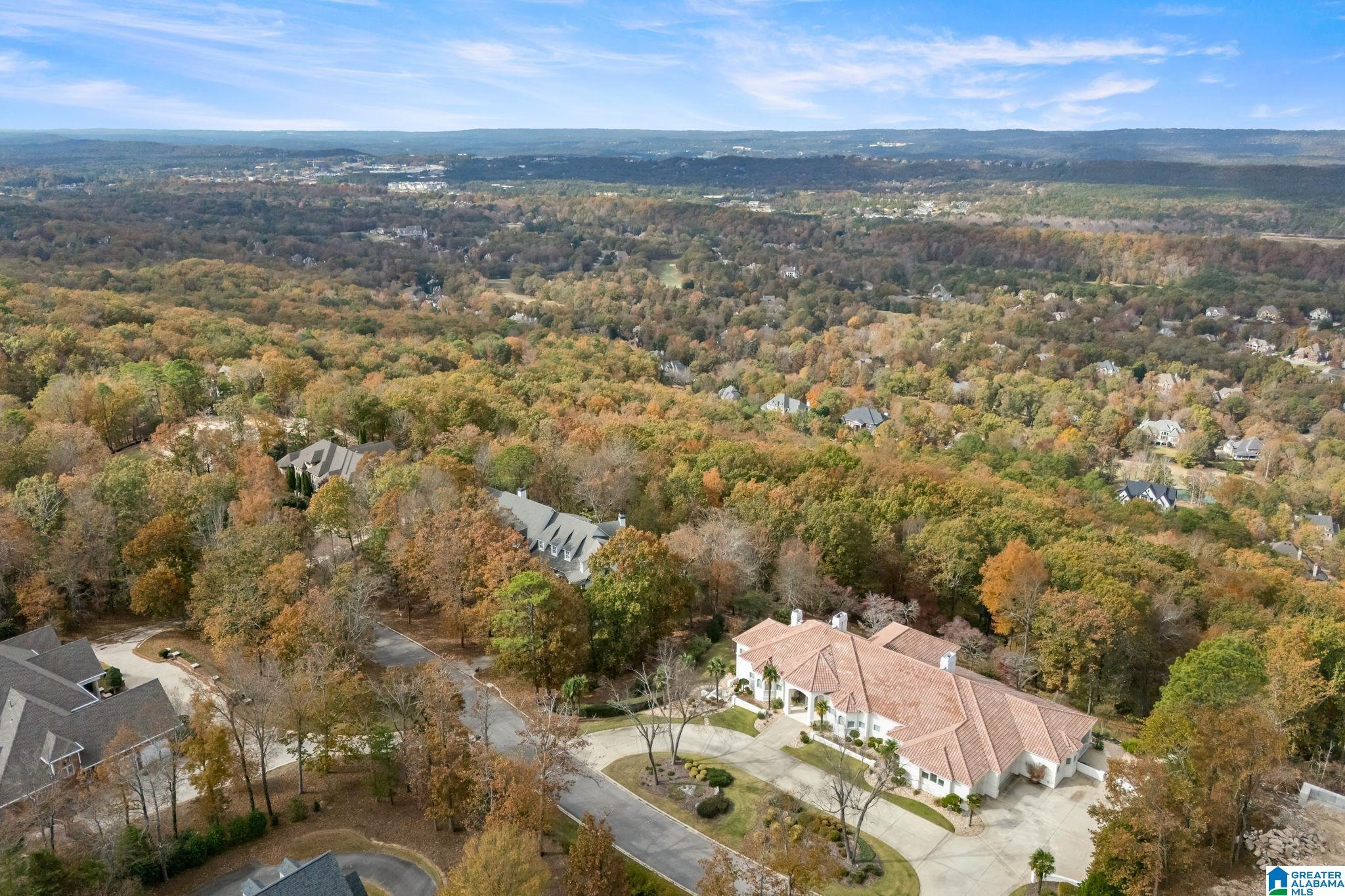 1157 GREYSTONE CREST