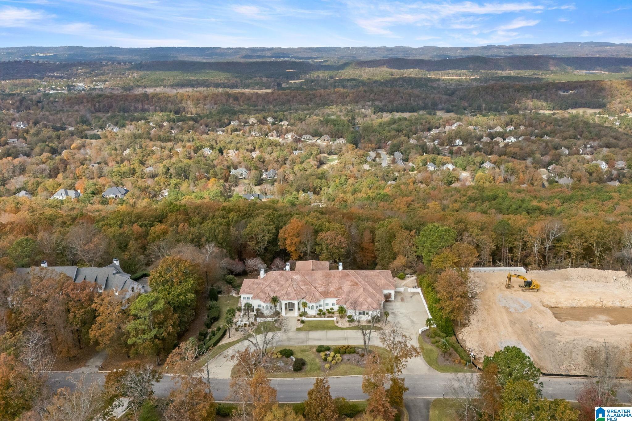 1157 GREYSTONE CREST