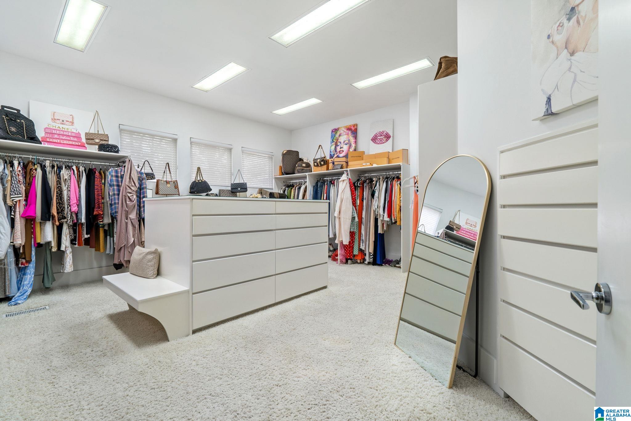 1157 GREYSTONE CREST