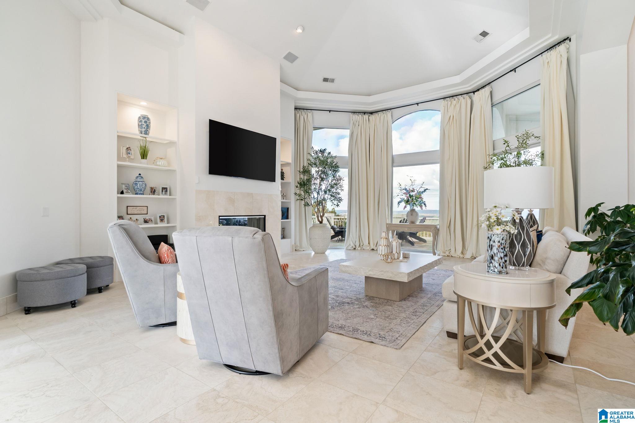 1157 GREYSTONE CREST