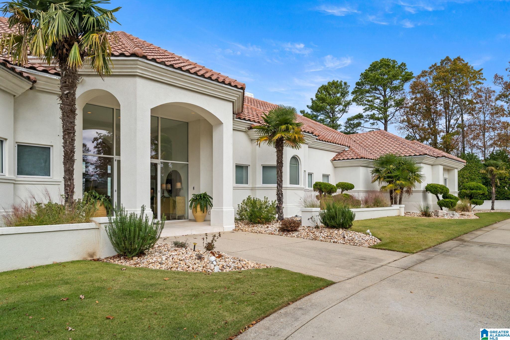 1157 GREYSTONE CREST