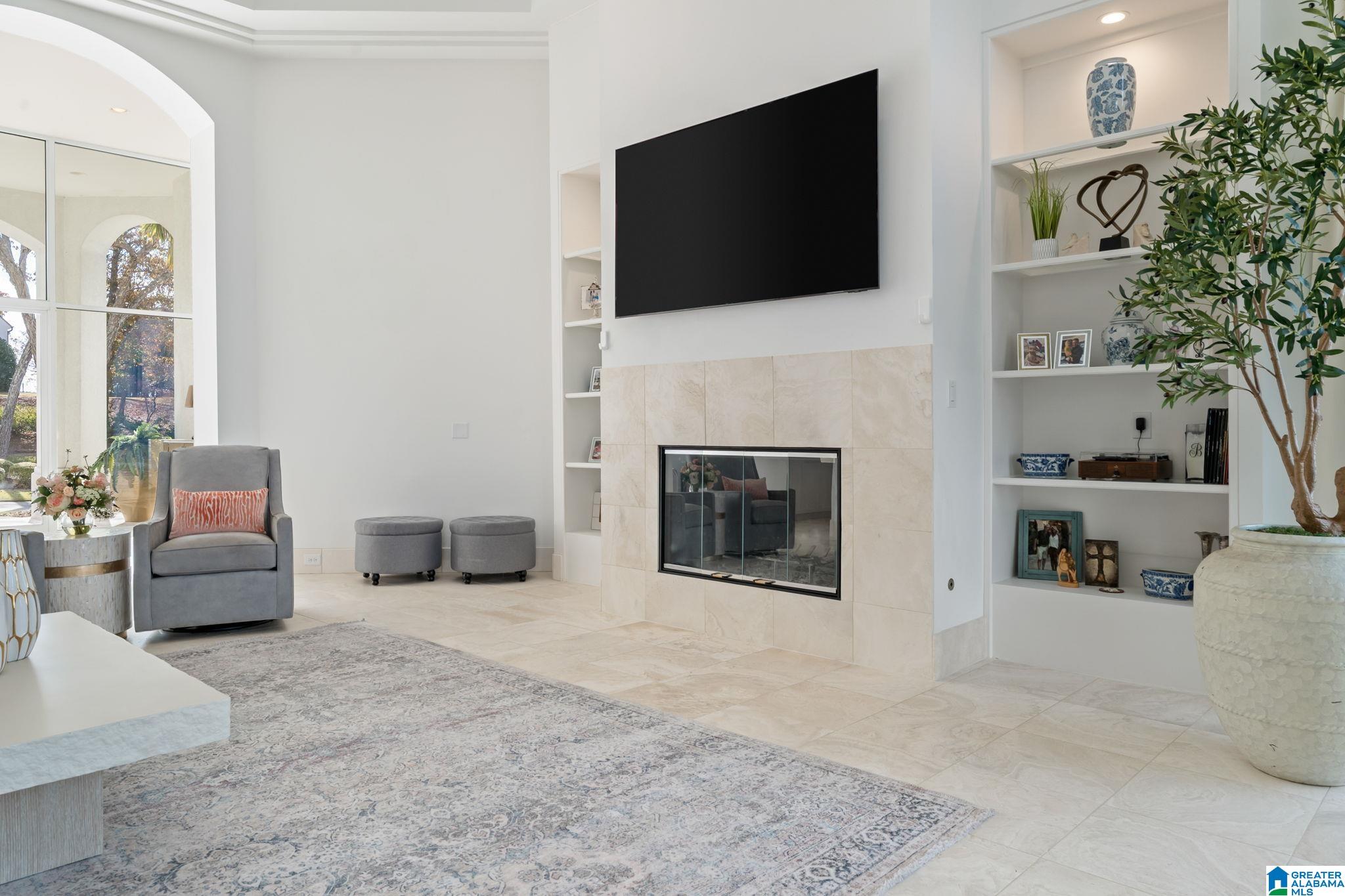 1157 GREYSTONE CREST