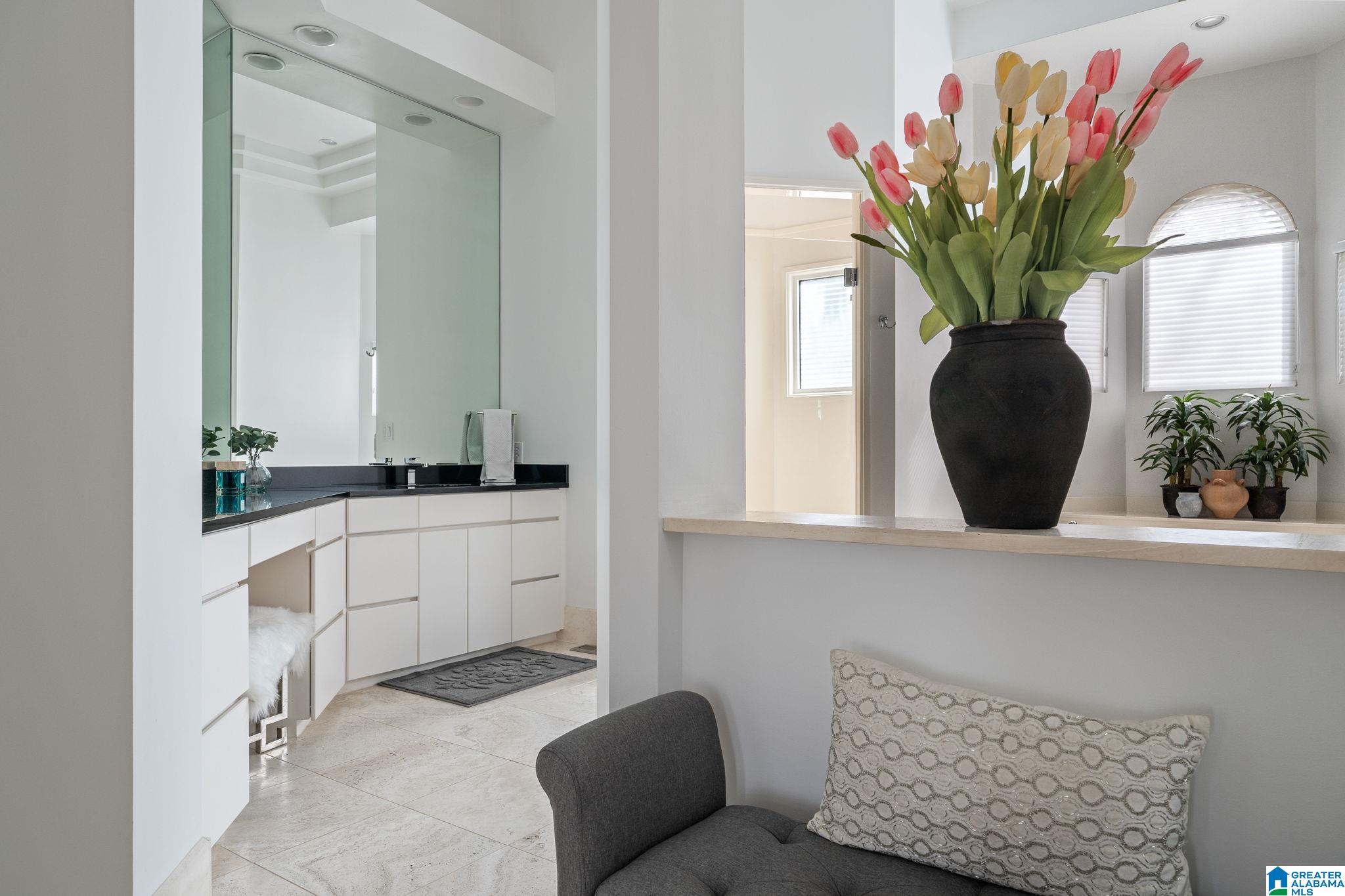 1157 GREYSTONE CREST