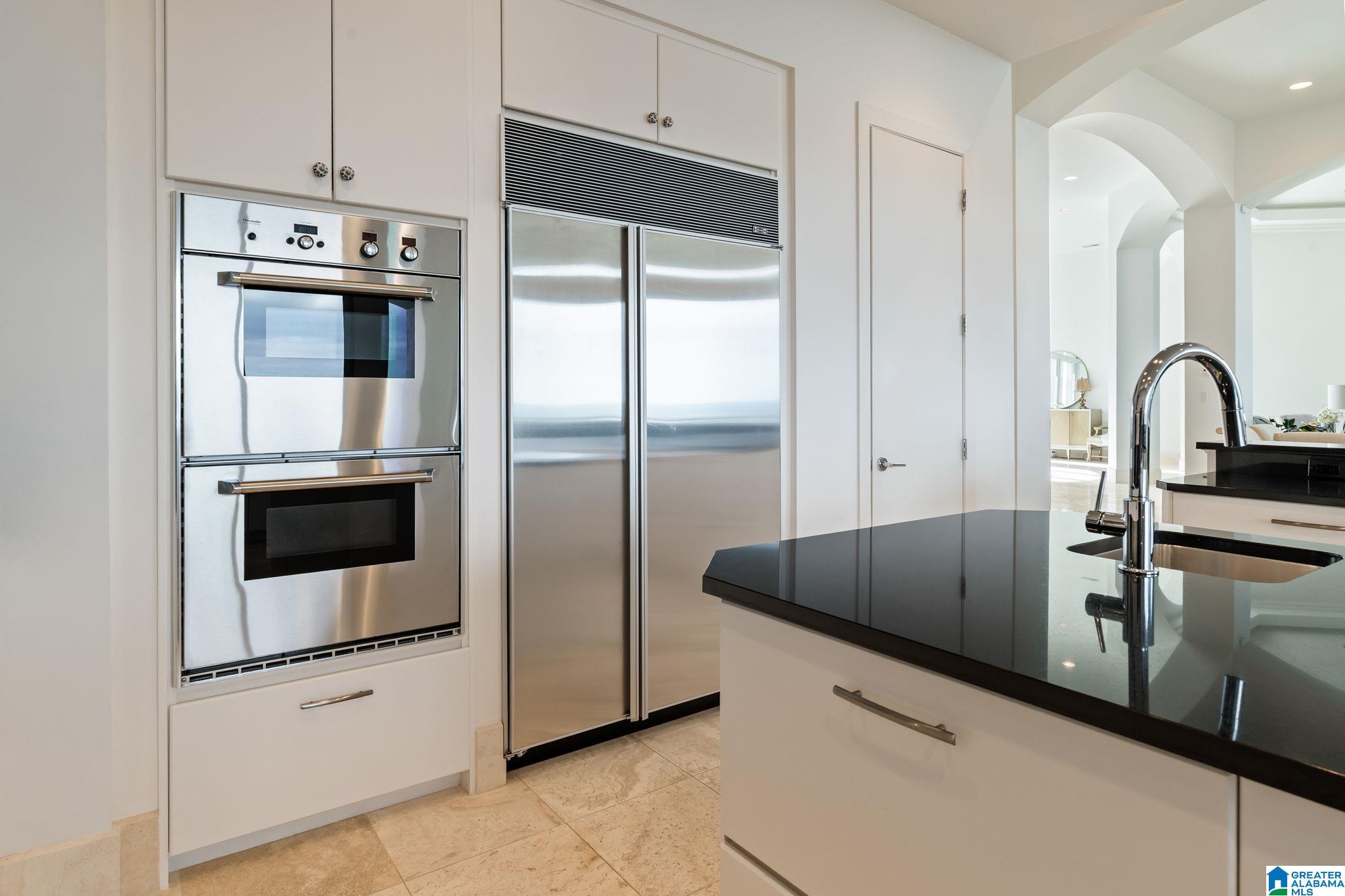 1157 GREYSTONE CREST