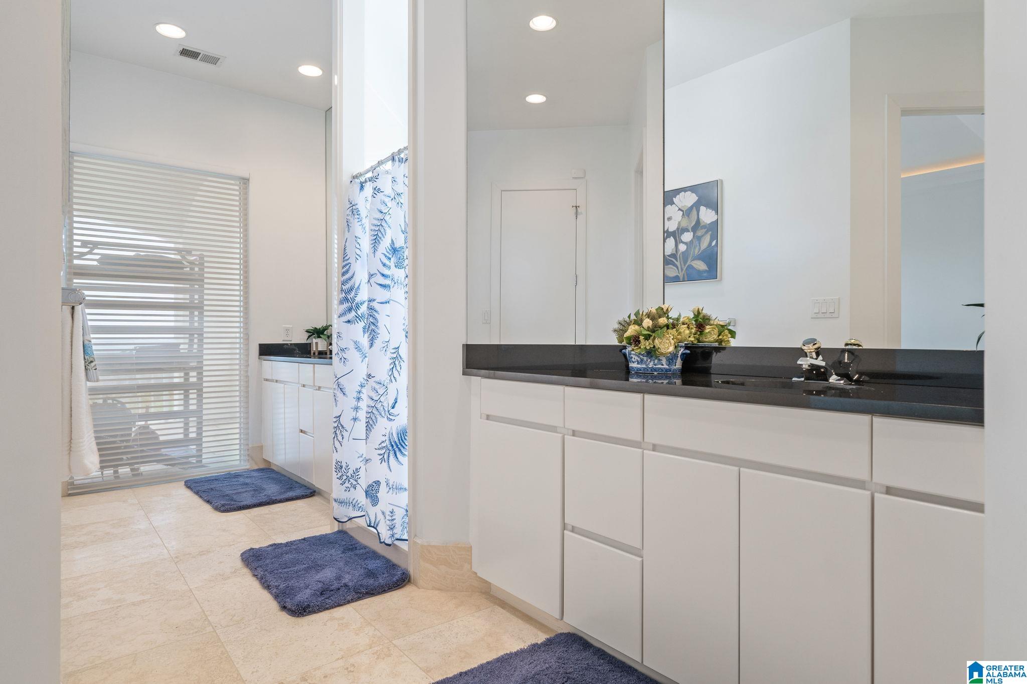 1157 GREYSTONE CREST