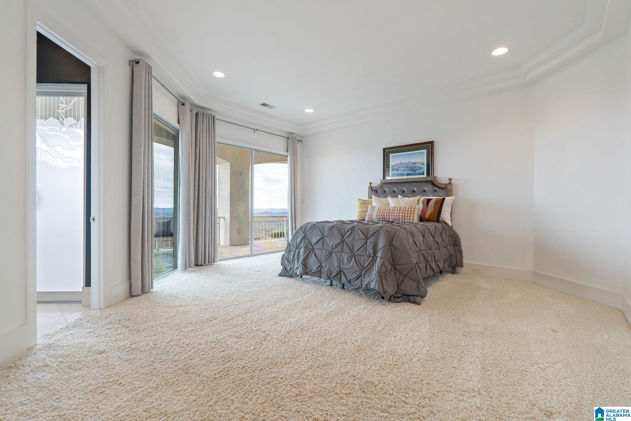 1157 GREYSTONE CREST