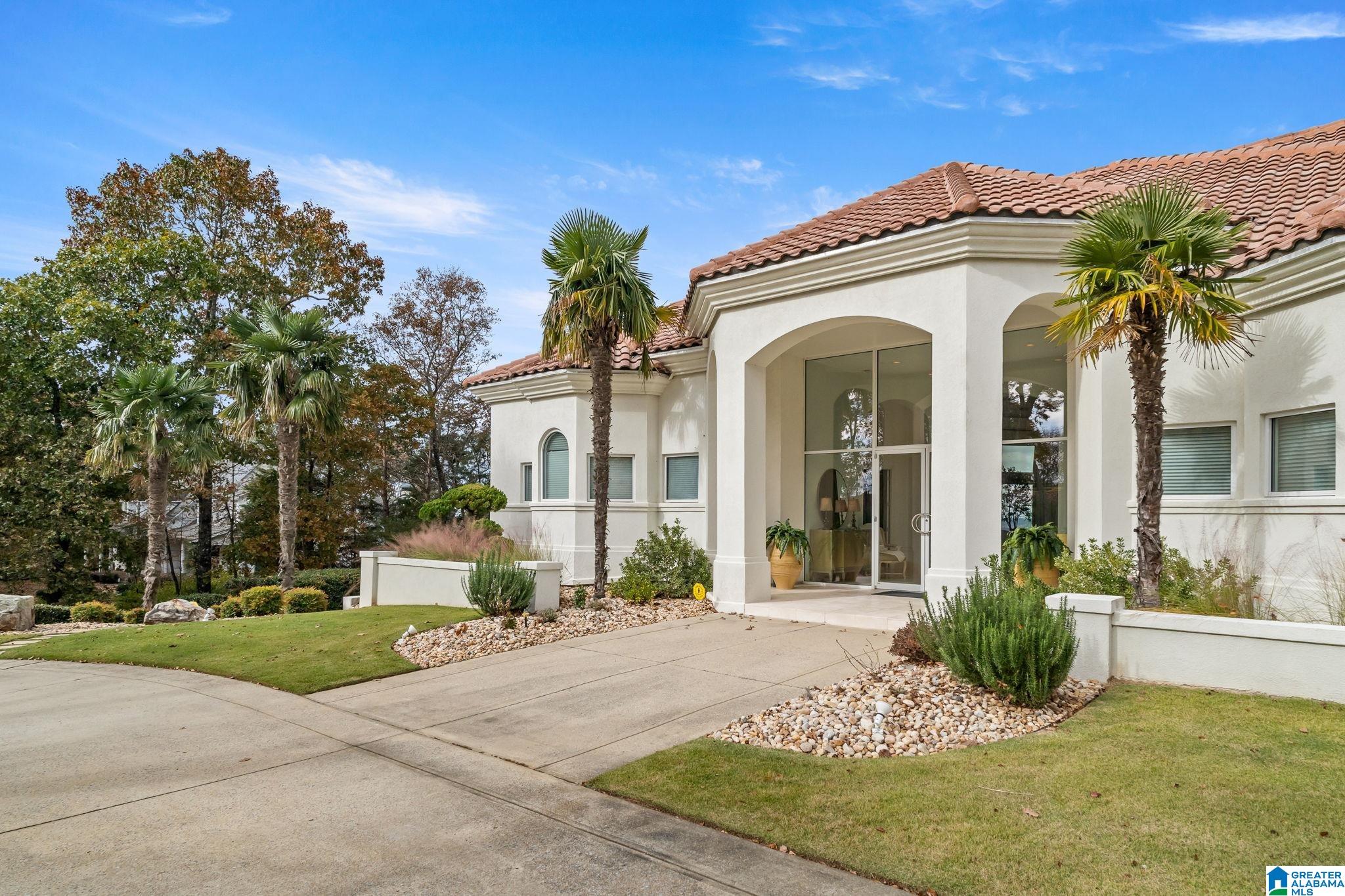 1157 GREYSTONE CREST