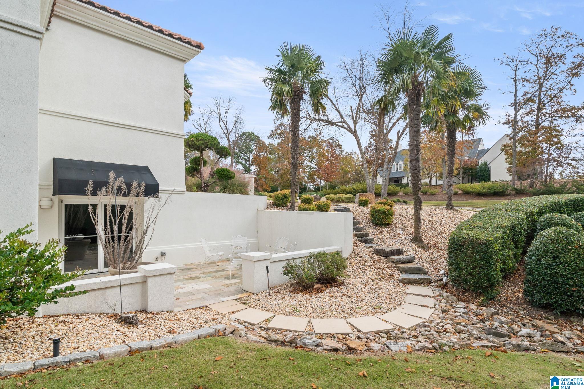 1157 GREYSTONE CREST