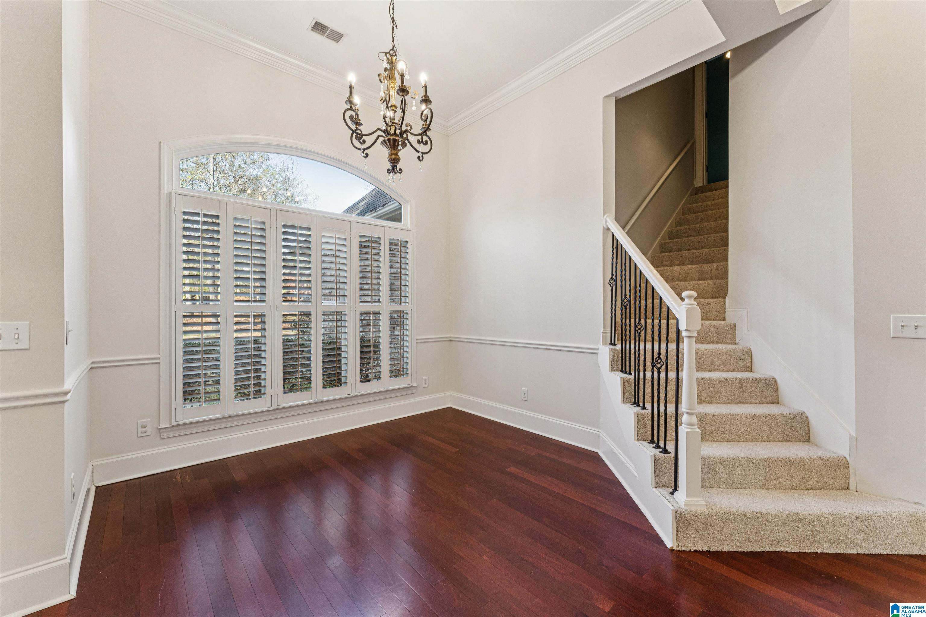 539 WOODRUFF PARKWAY