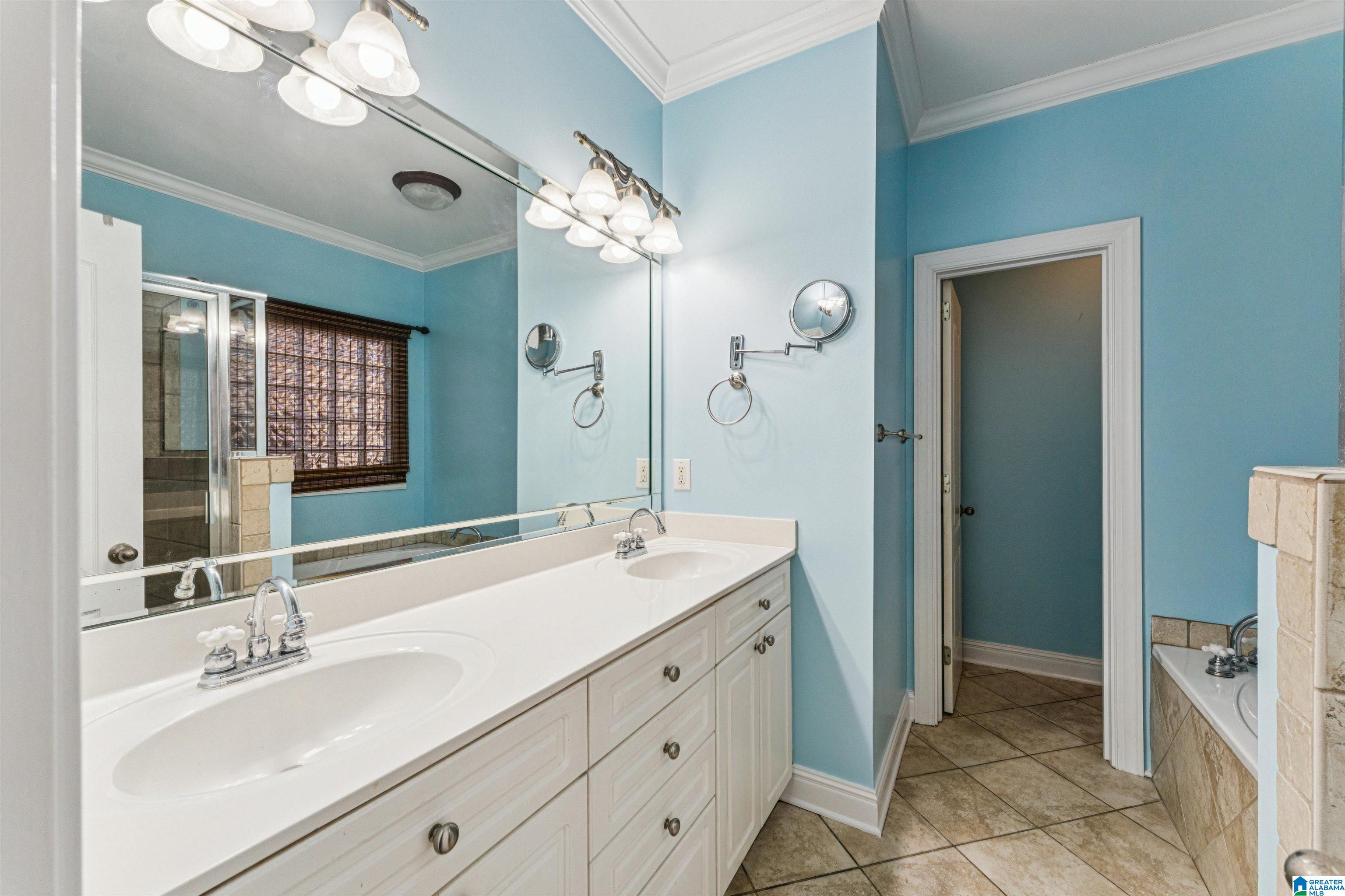 539 WOODRUFF PARKWAY