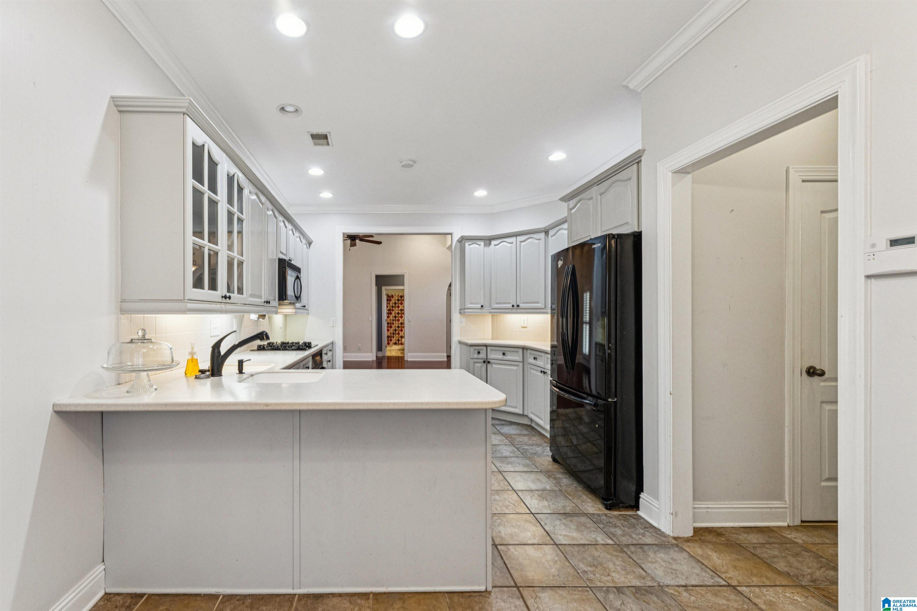 539 WOODRUFF PARKWAY