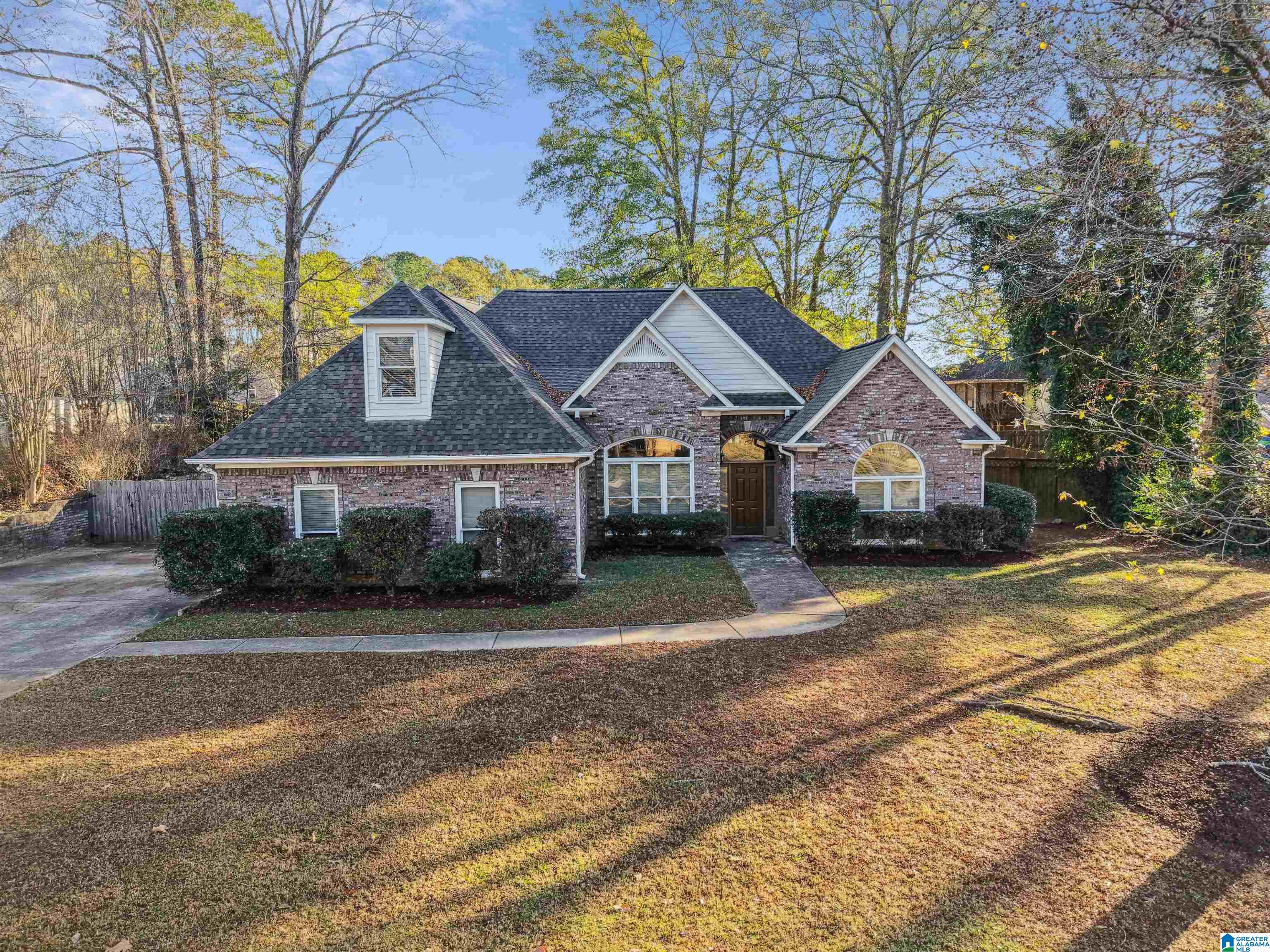 539 WOODRUFF PARKWAY