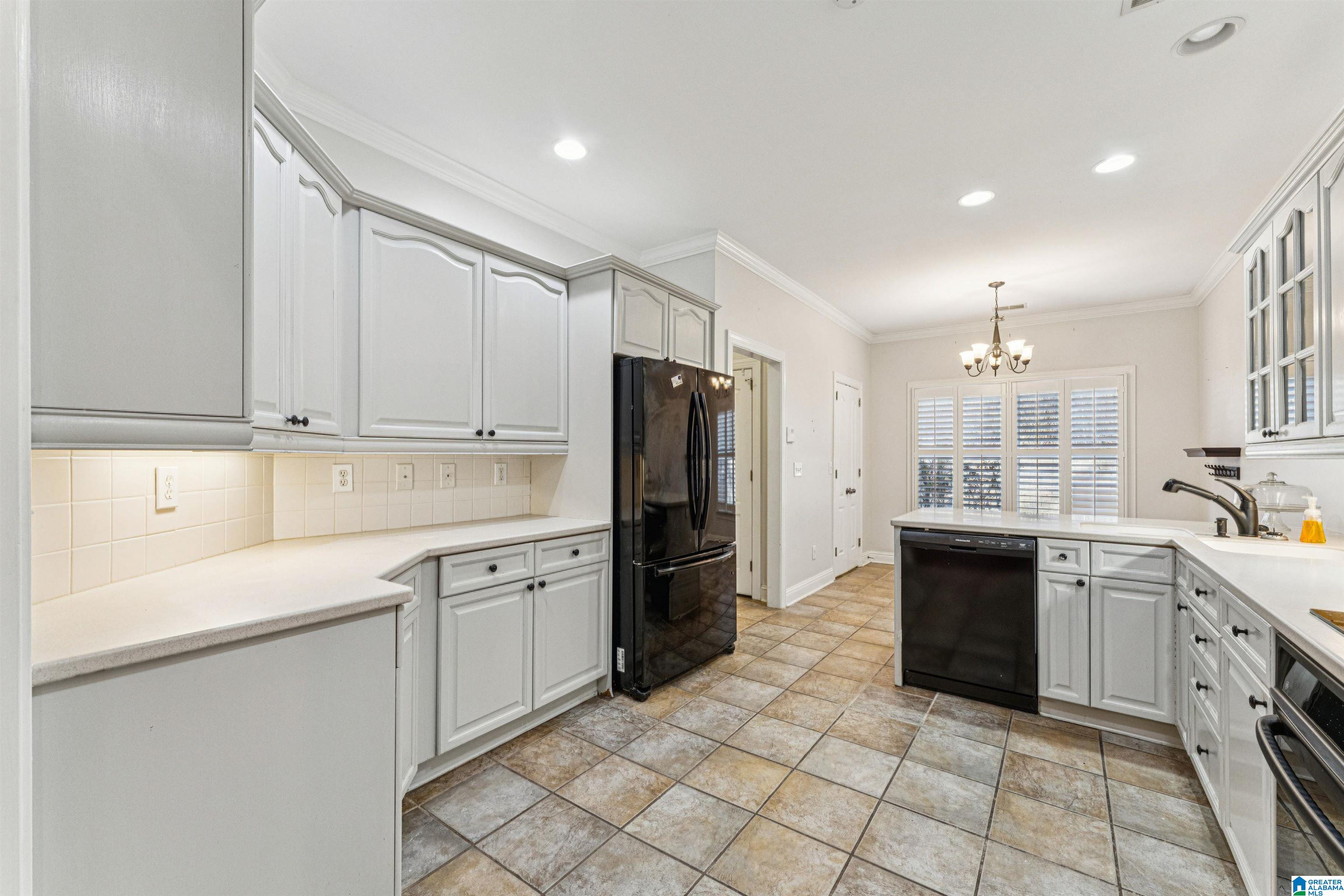 539 WOODRUFF PARKWAY