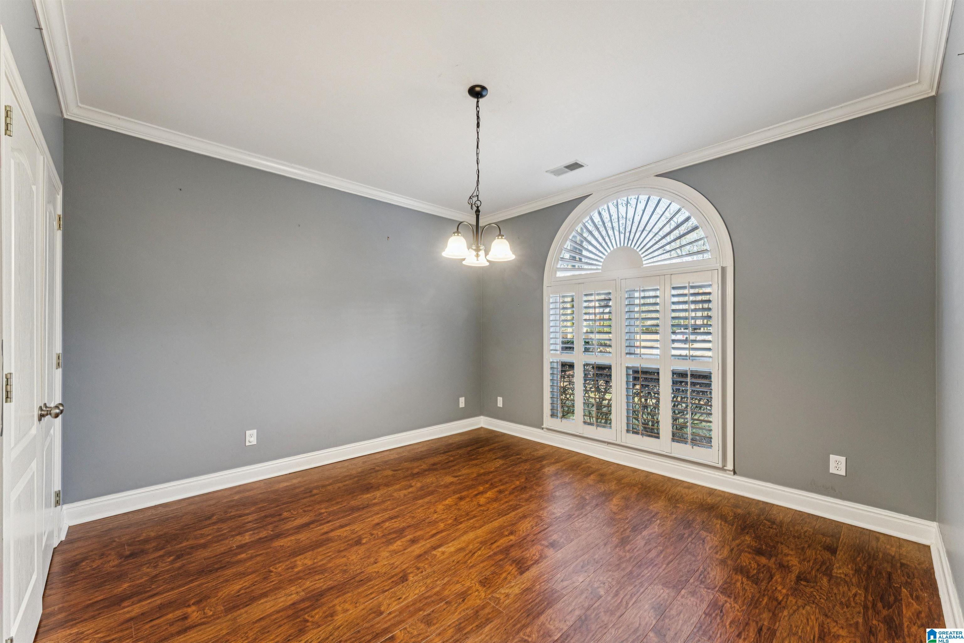 539 WOODRUFF PARKWAY