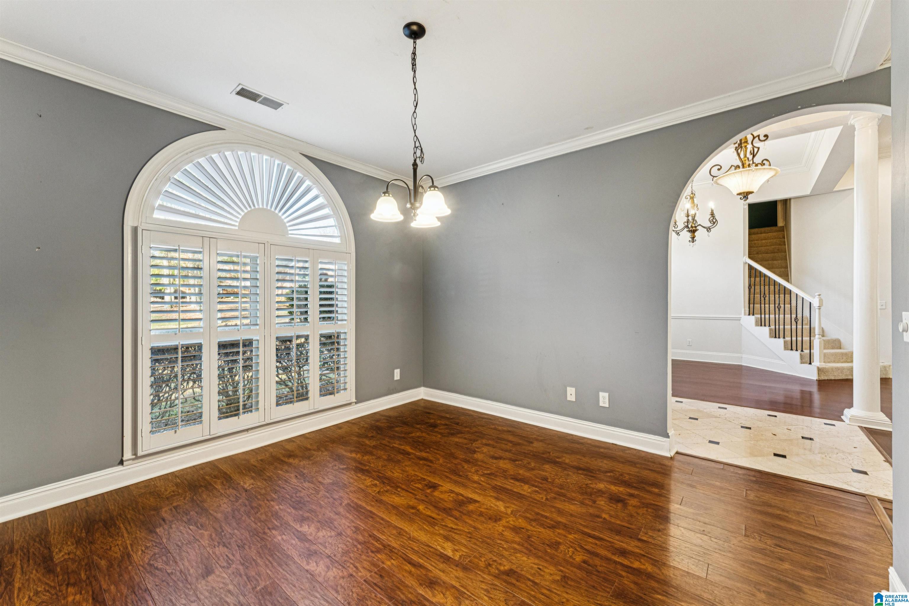 539 WOODRUFF PARKWAY