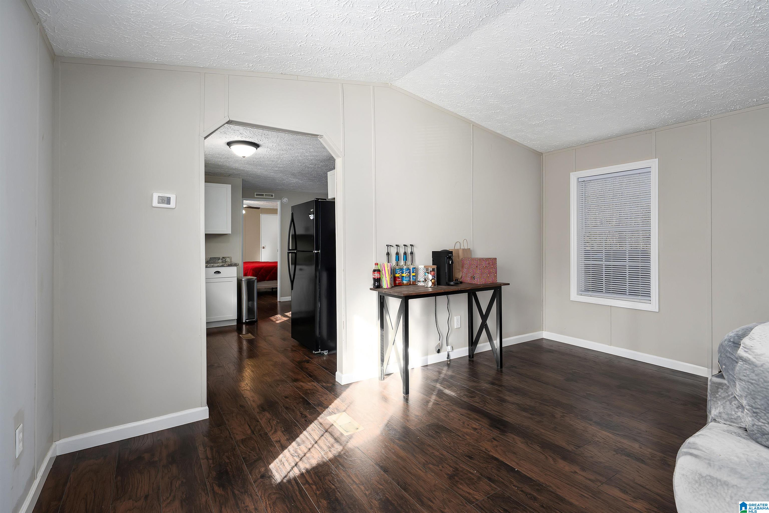 150 COUNTRY LIVING CIRCLE