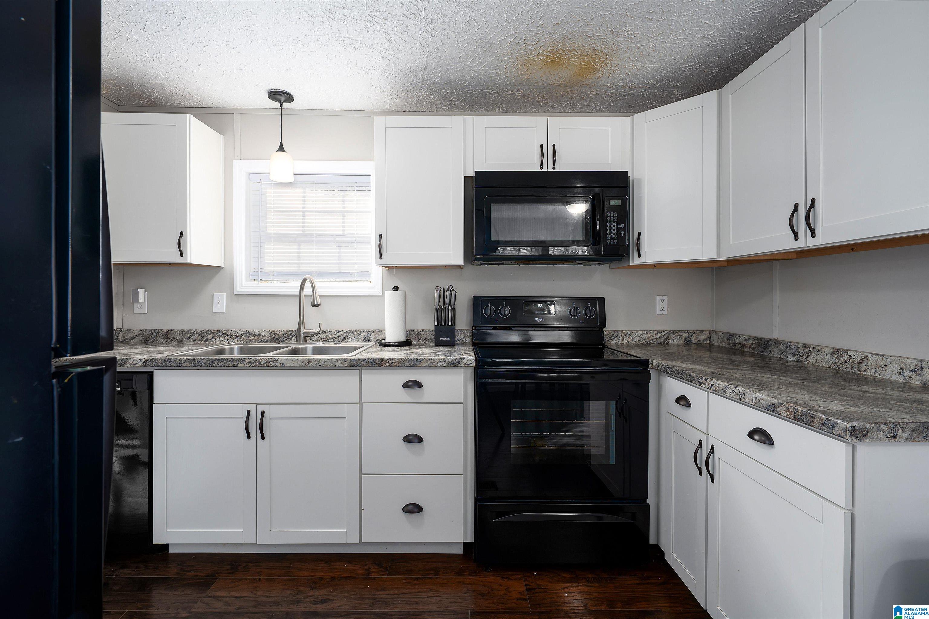 150 COUNTRY LIVING CIRCLE