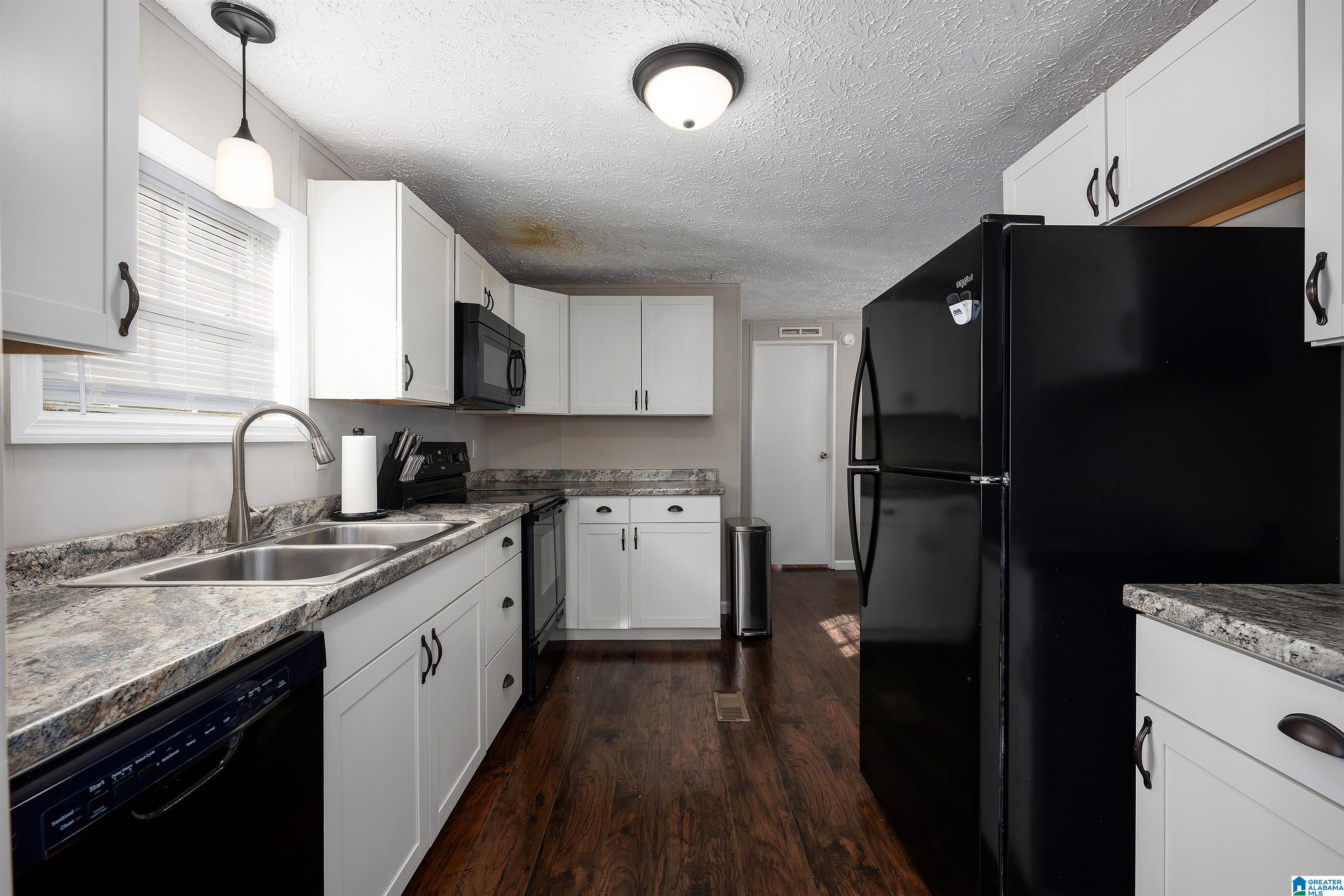 150 COUNTRY LIVING CIRCLE