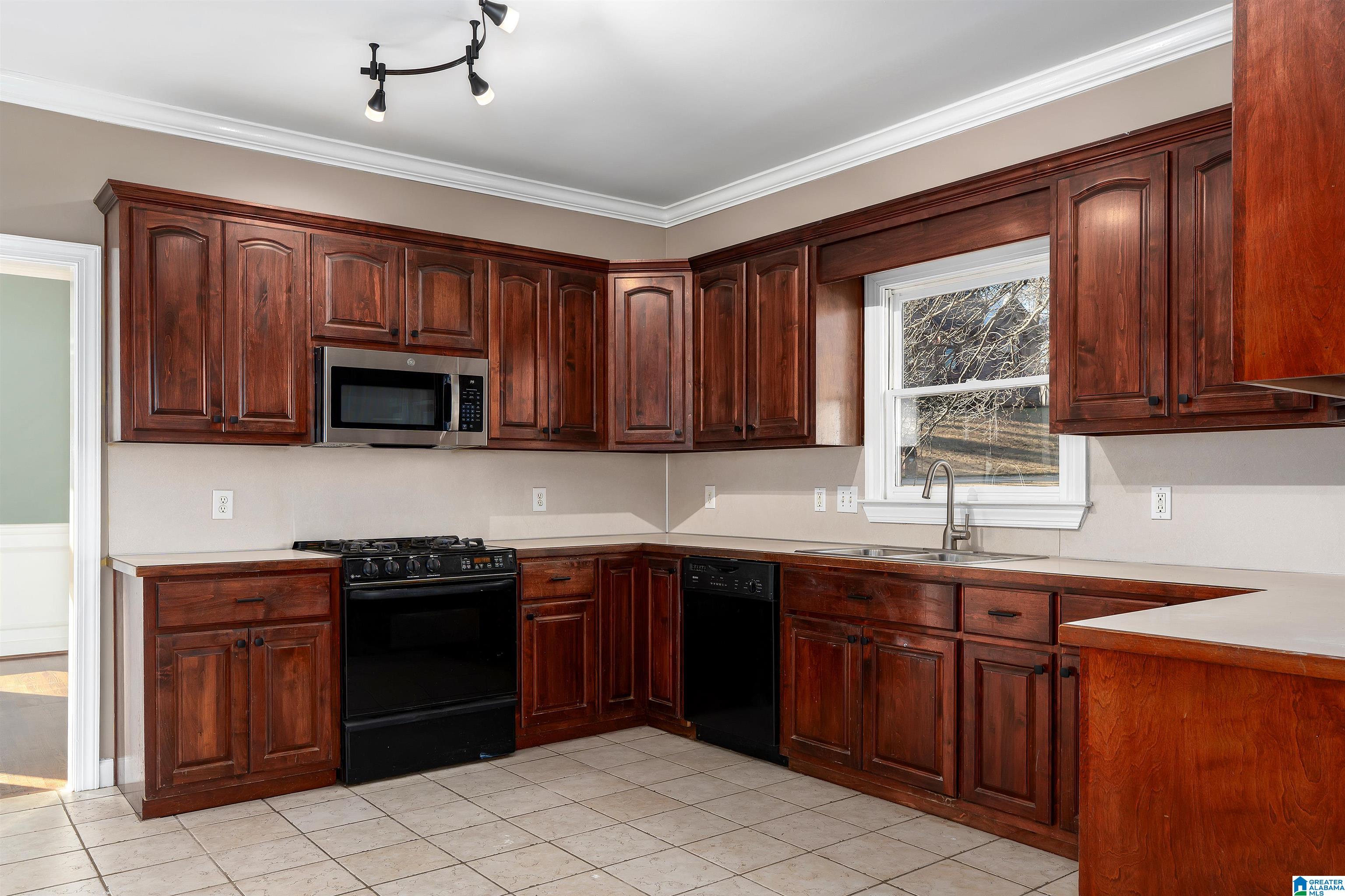 3545 STILL OAKS DRIVE