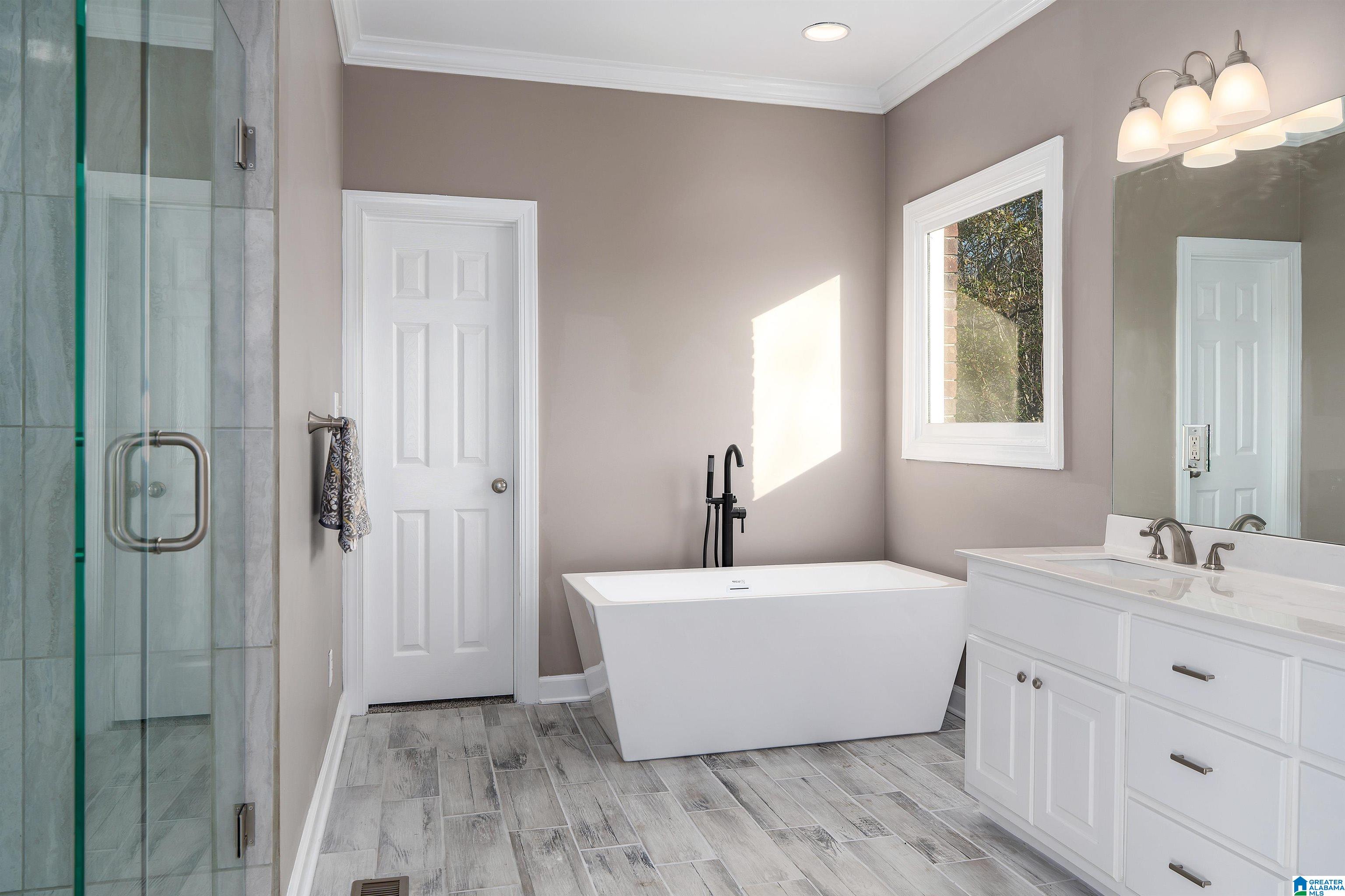 3545 STILL OAKS DRIVE