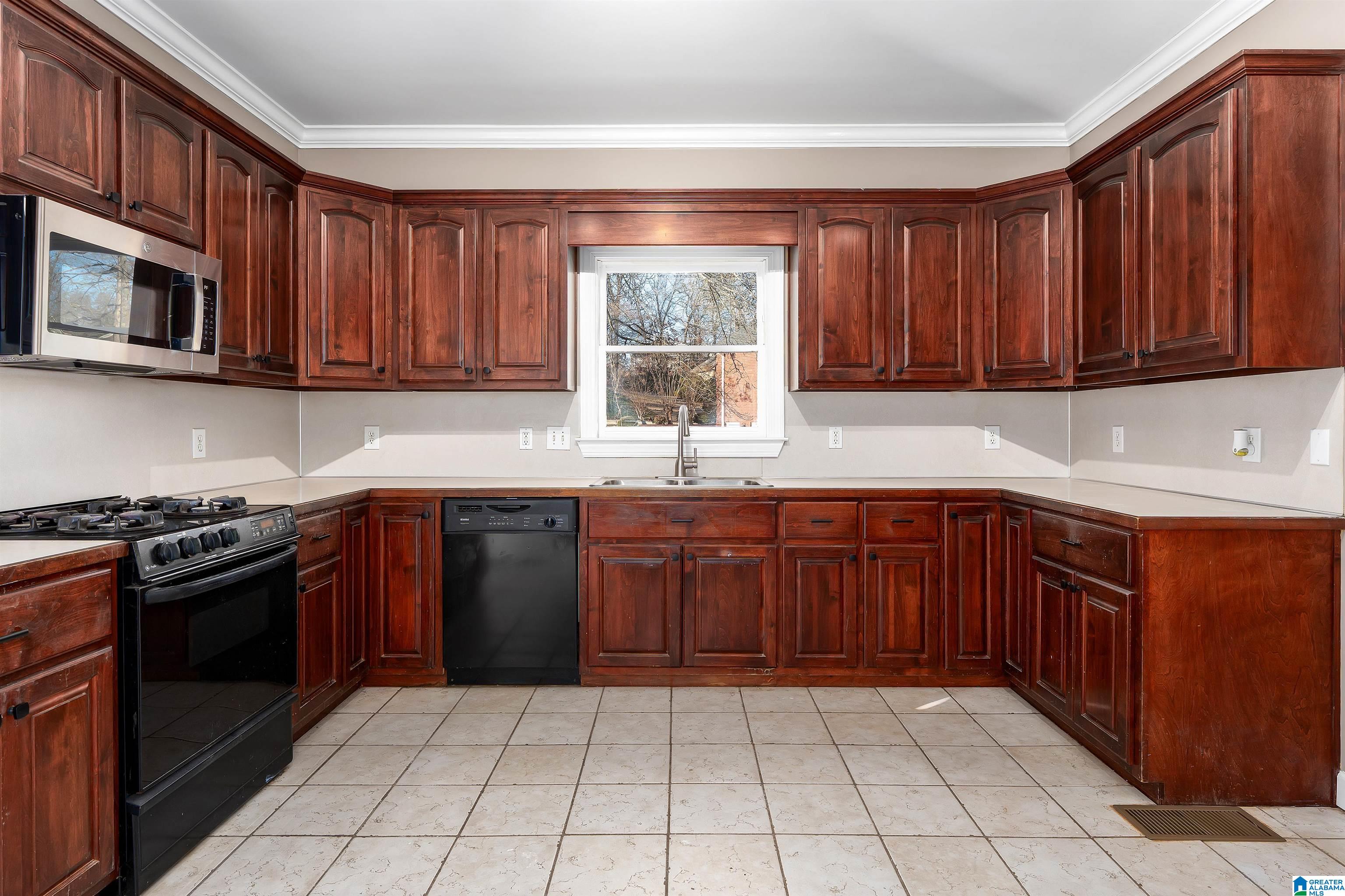 3545 STILL OAKS DRIVE