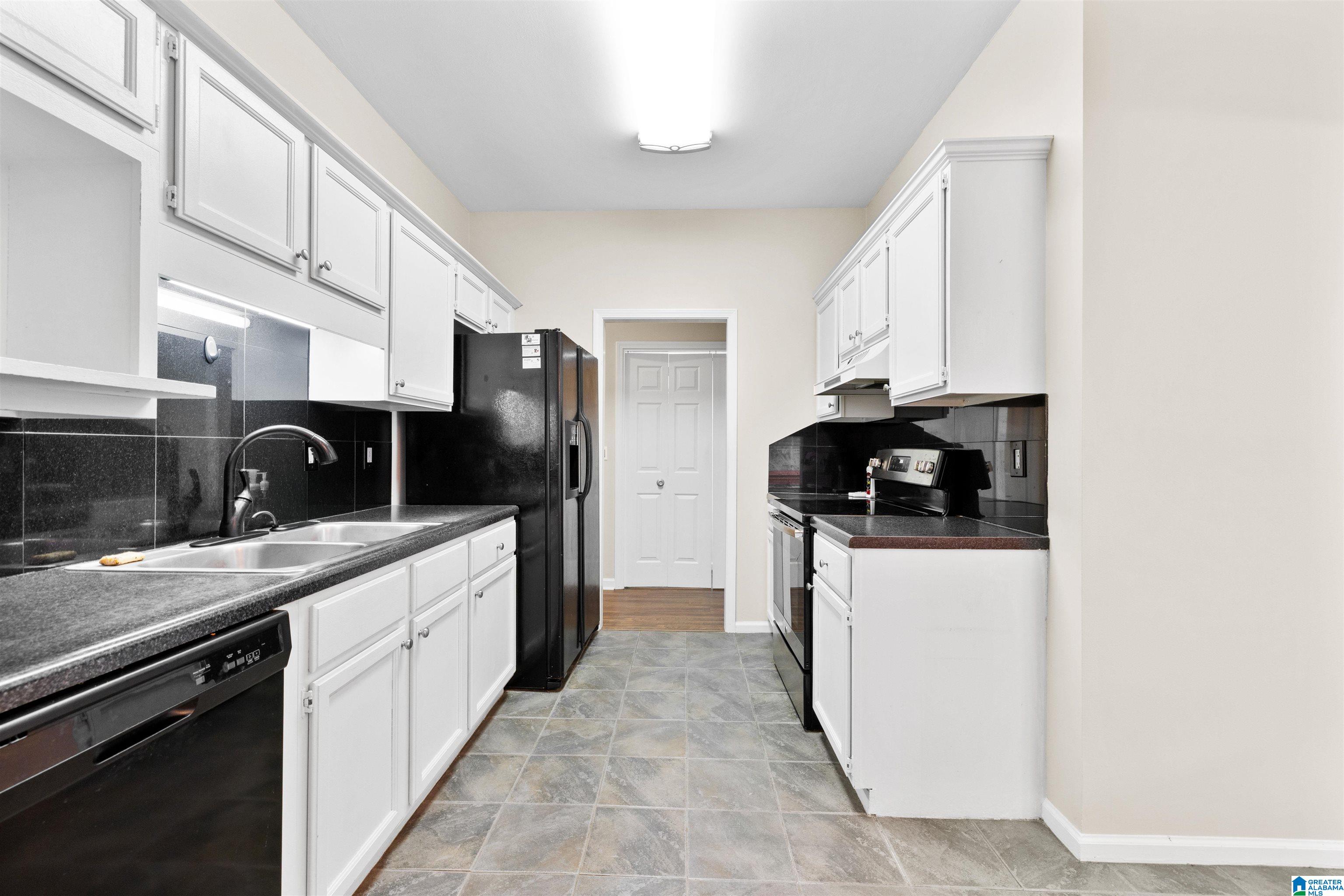 3225 BOXWOOD DRIVE