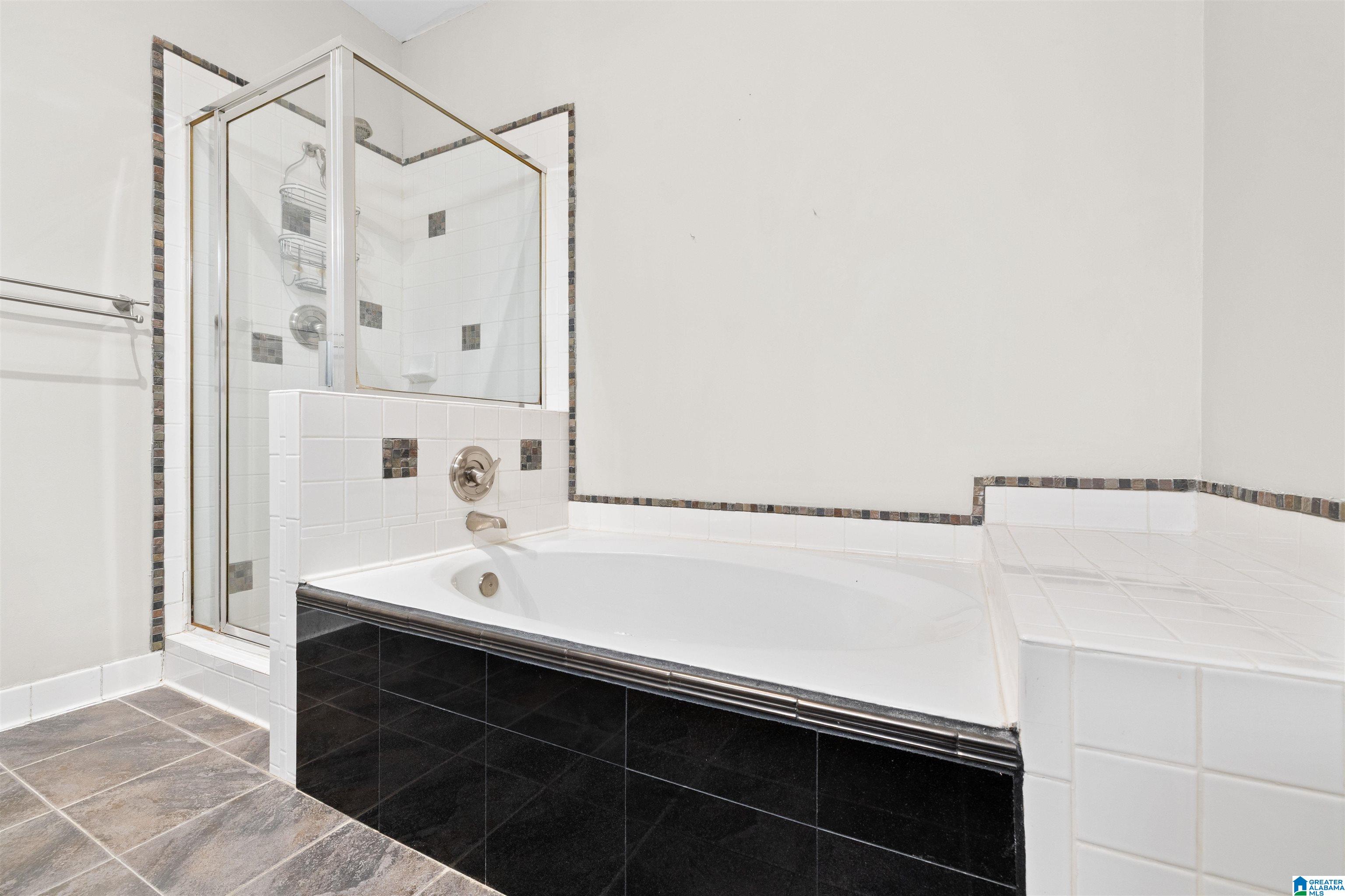 3225 BOXWOOD DRIVE