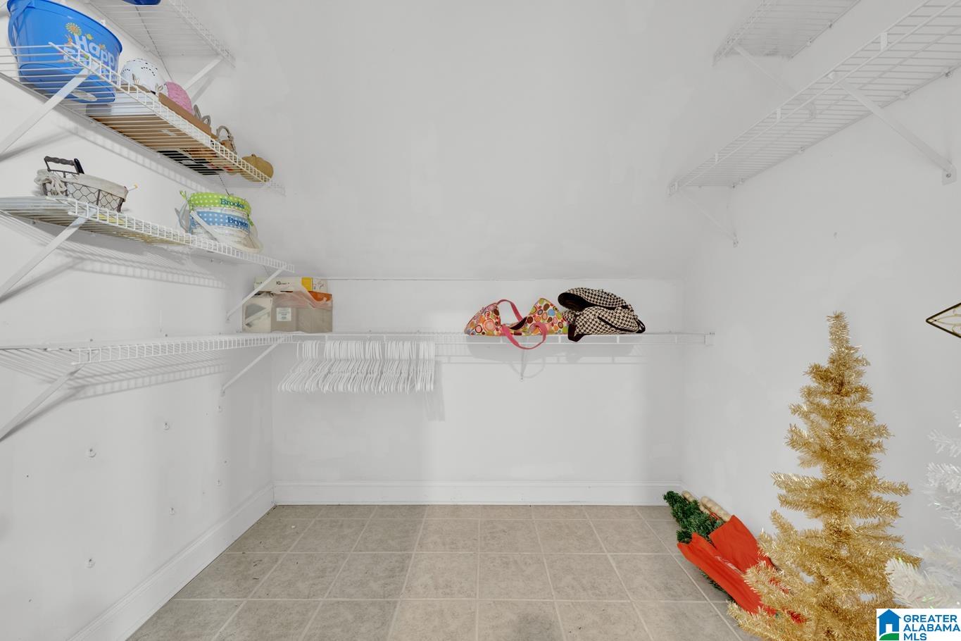 76 DERRICK CIRCLE