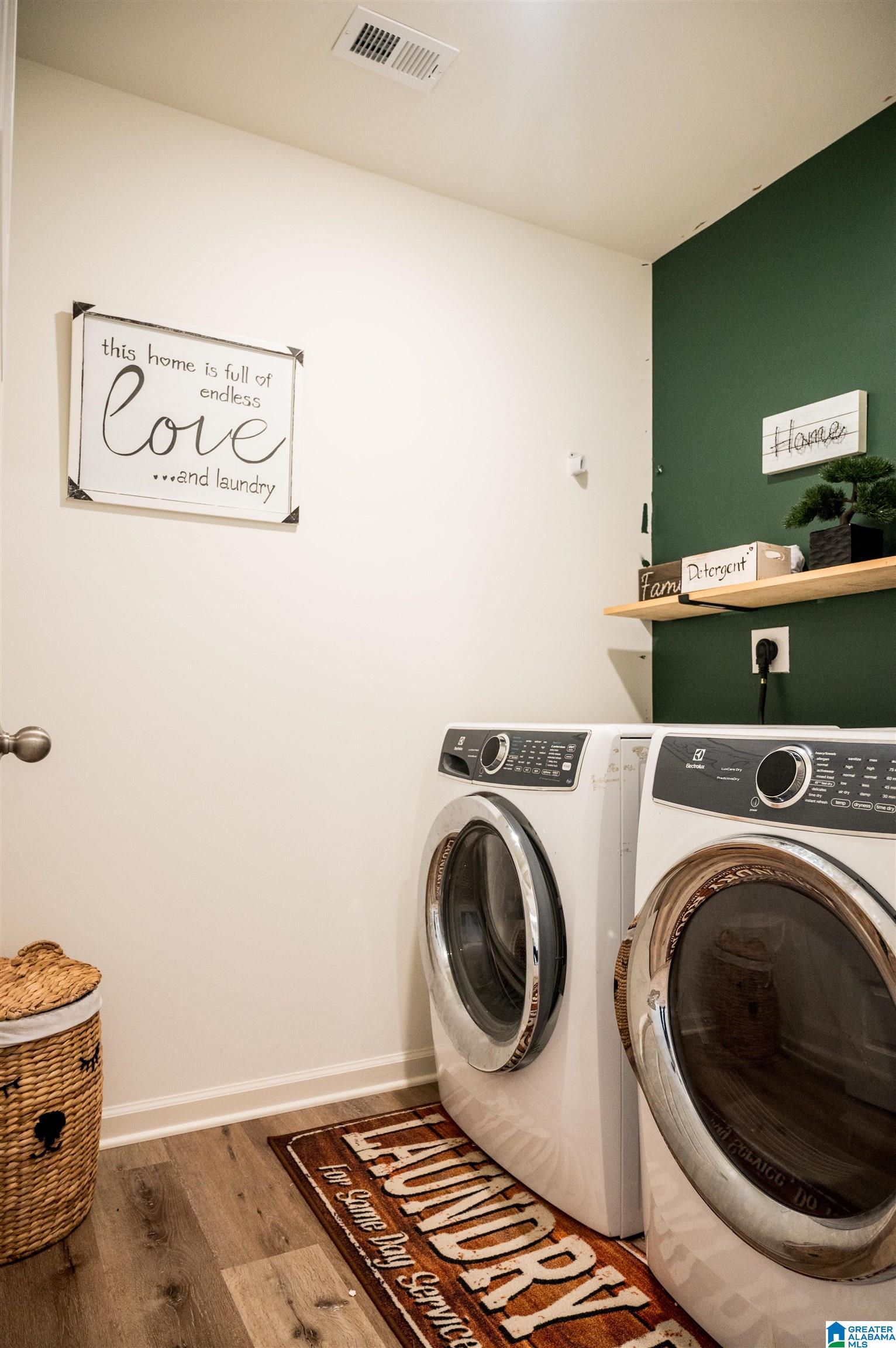 6990 SOUTHERN TRACE LOOP