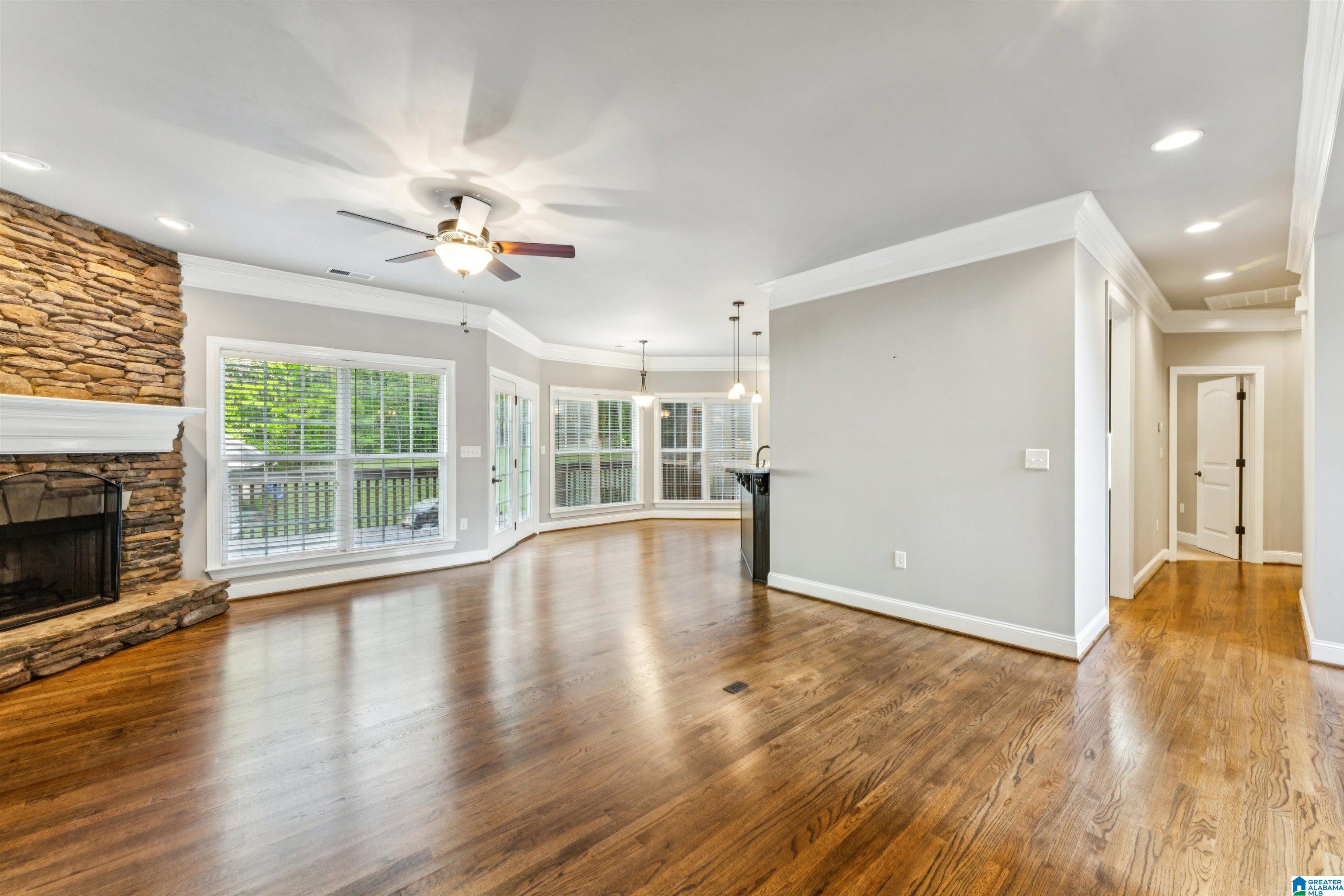 910 TWIN BLUFFS DRIVE