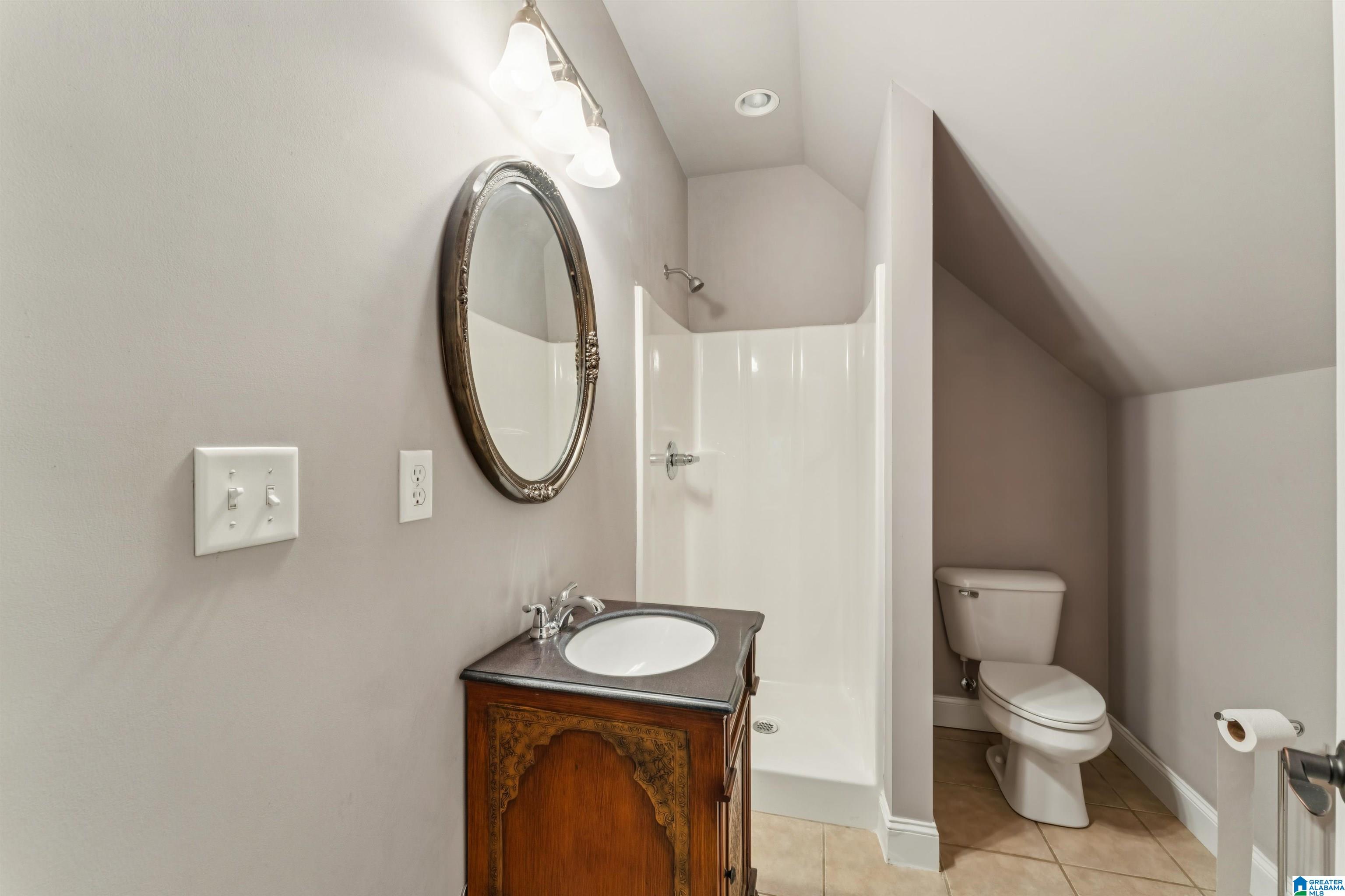 910 TWIN BLUFFS DRIVE