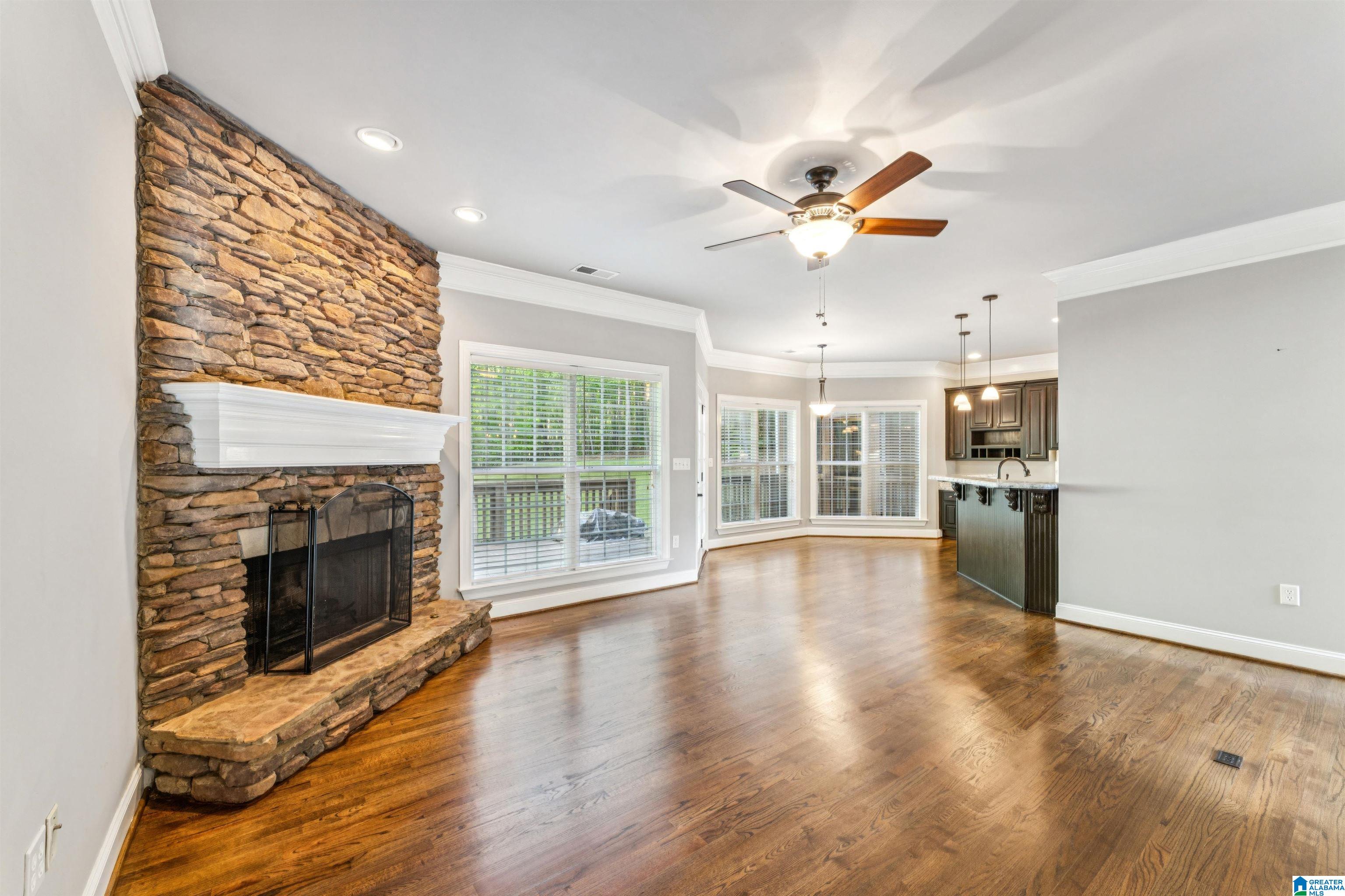 910 TWIN BLUFFS DRIVE