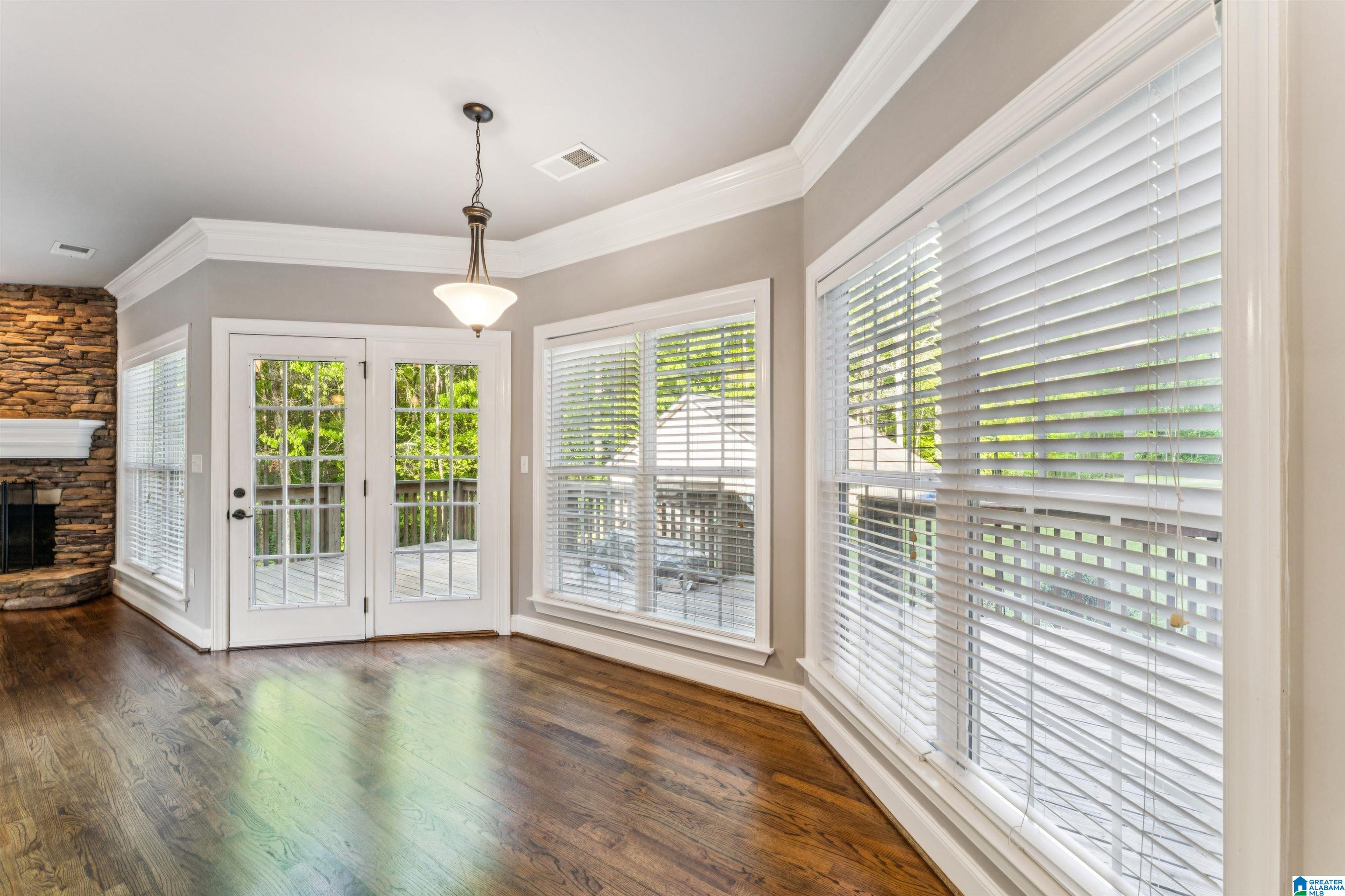 910 TWIN BLUFFS DRIVE