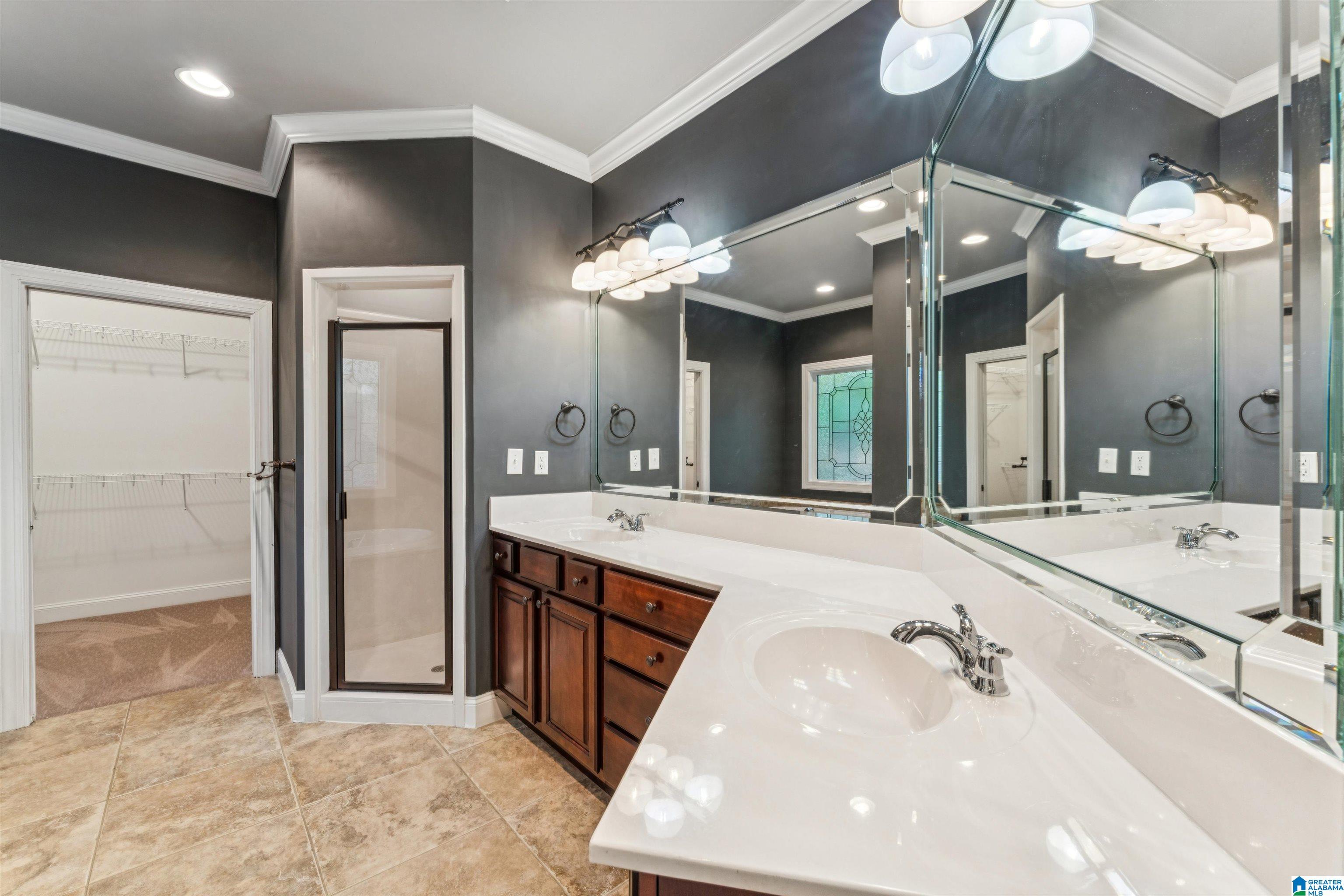 910 TWIN BLUFFS DRIVE