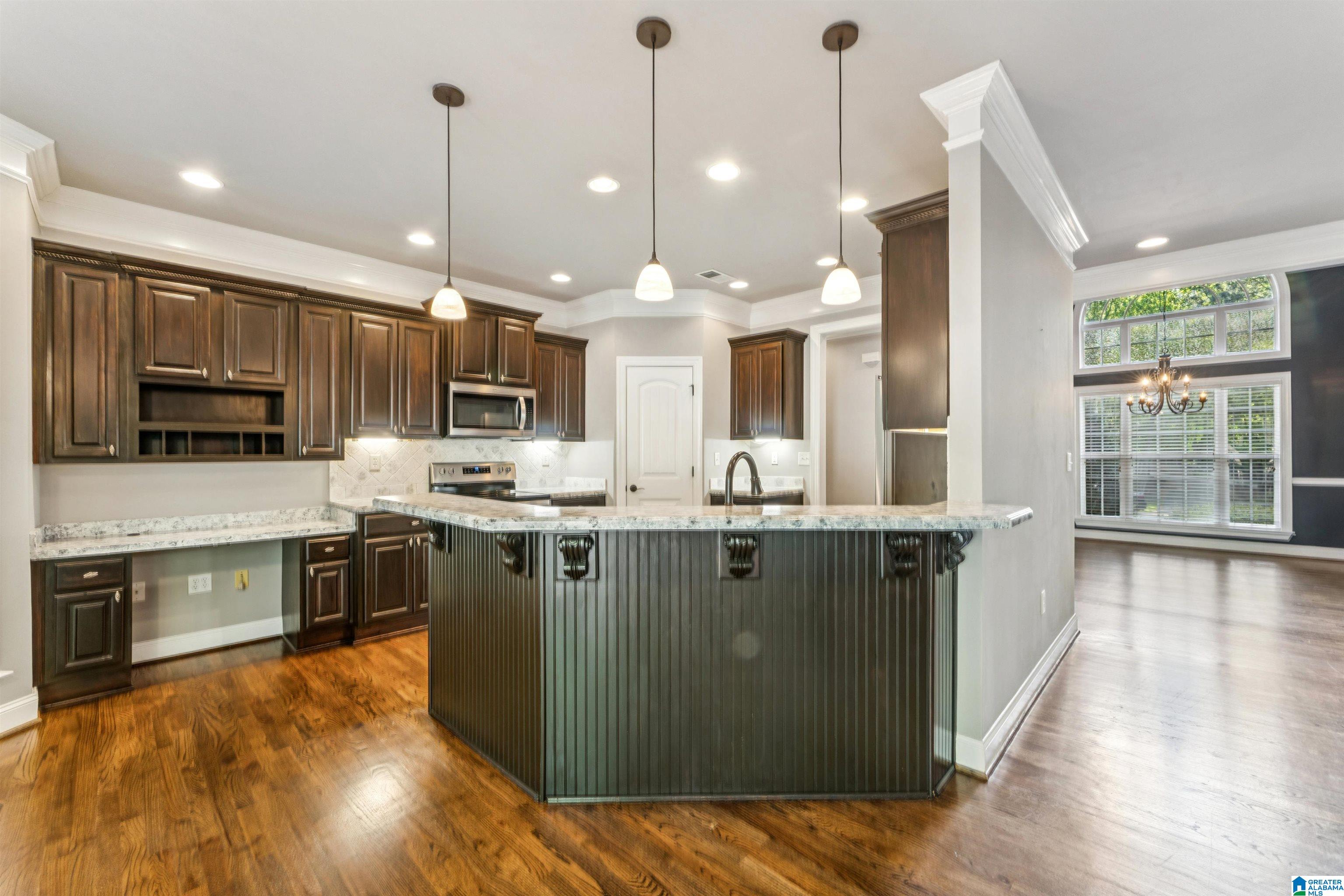 910 TWIN BLUFFS DRIVE