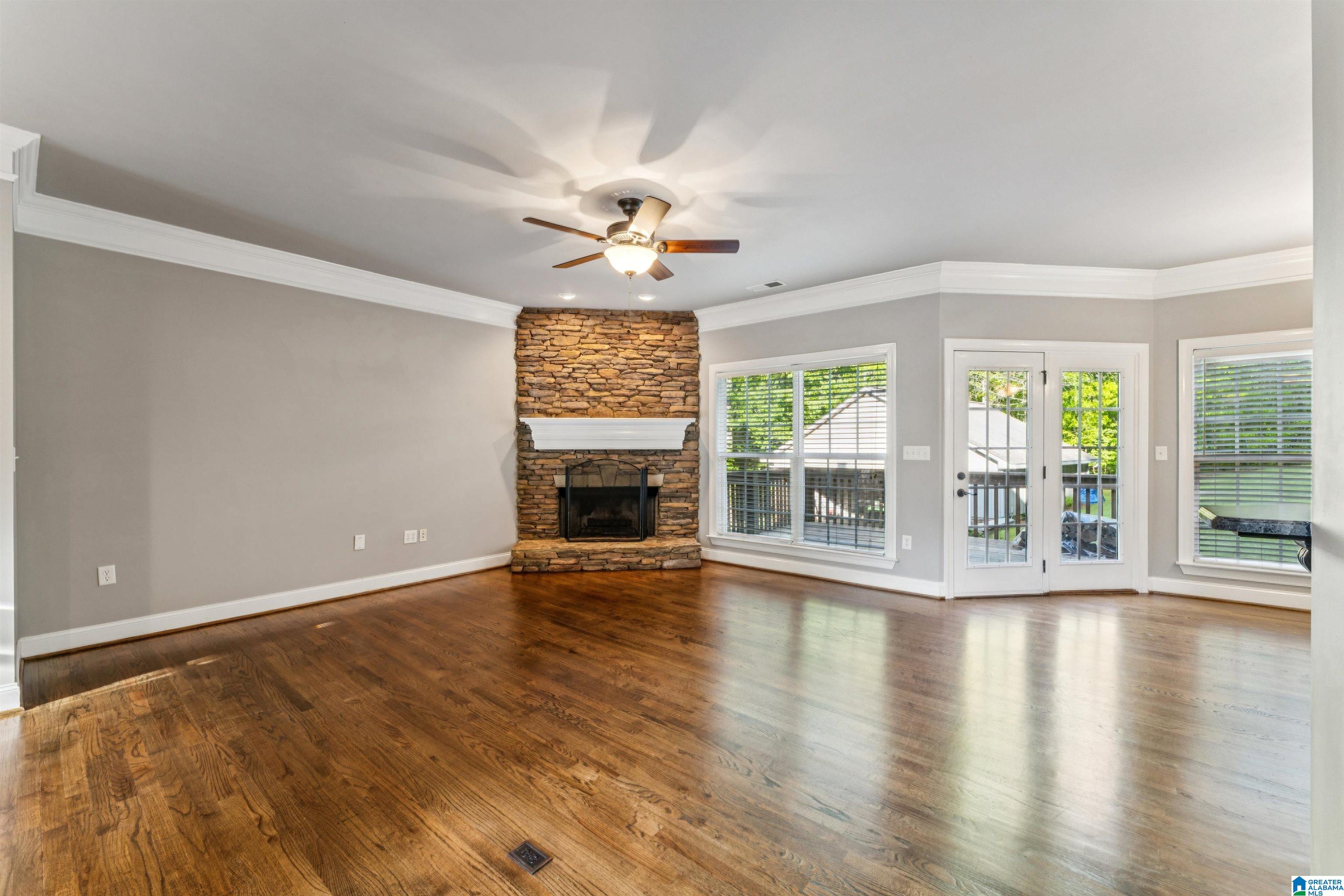 910 TWIN BLUFFS DRIVE