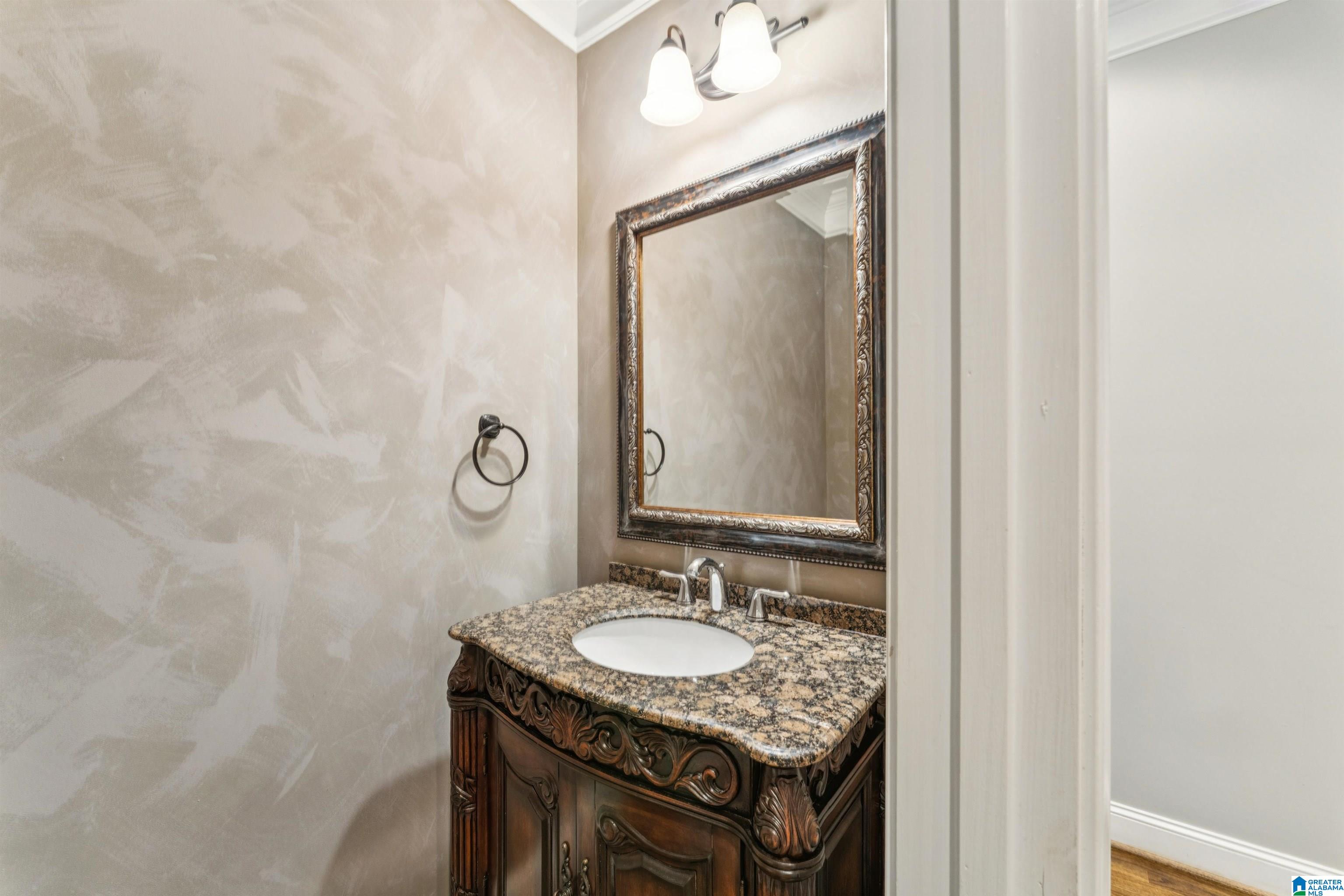 910 TWIN BLUFFS DRIVE