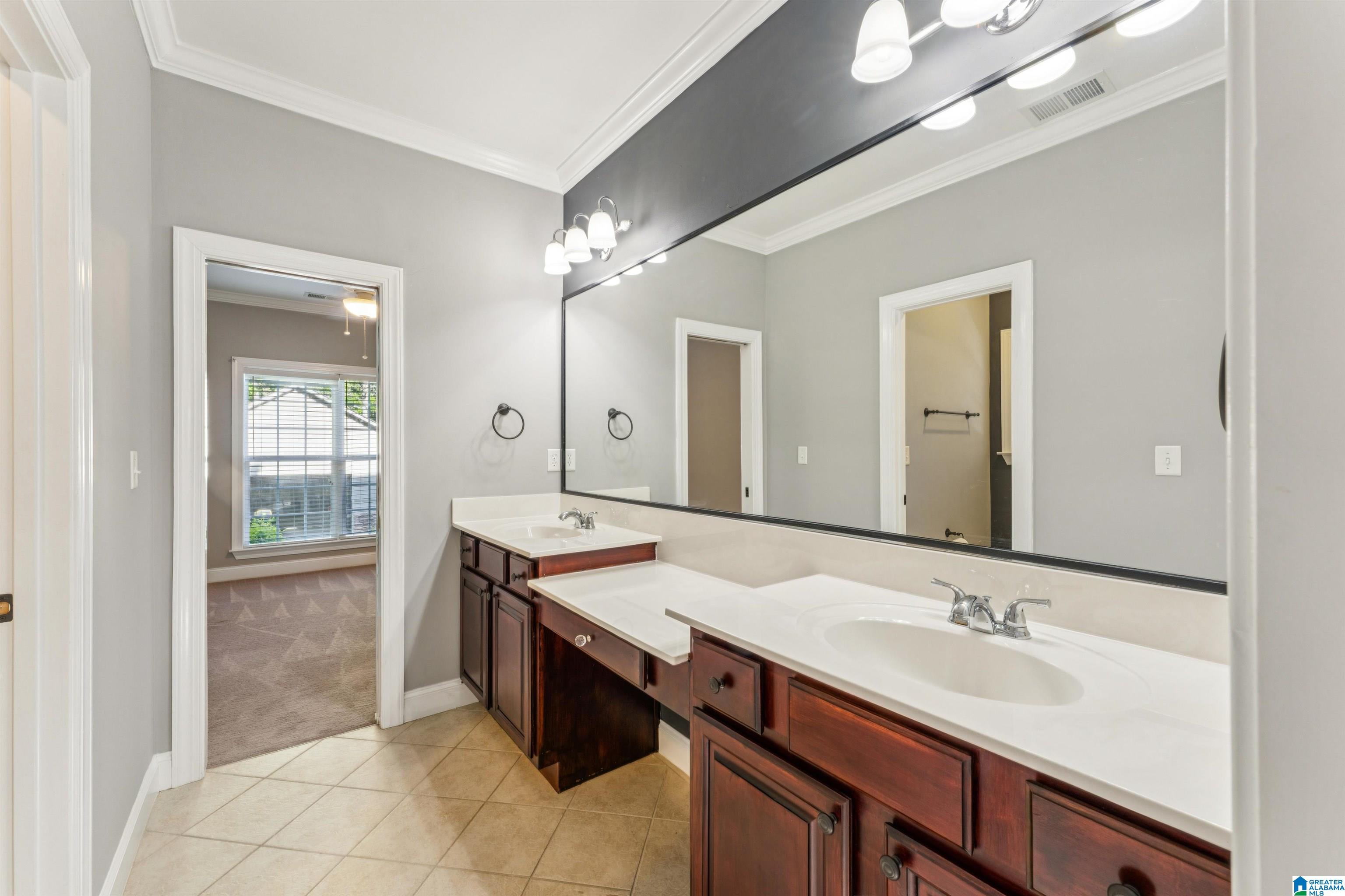 910 TWIN BLUFFS DRIVE