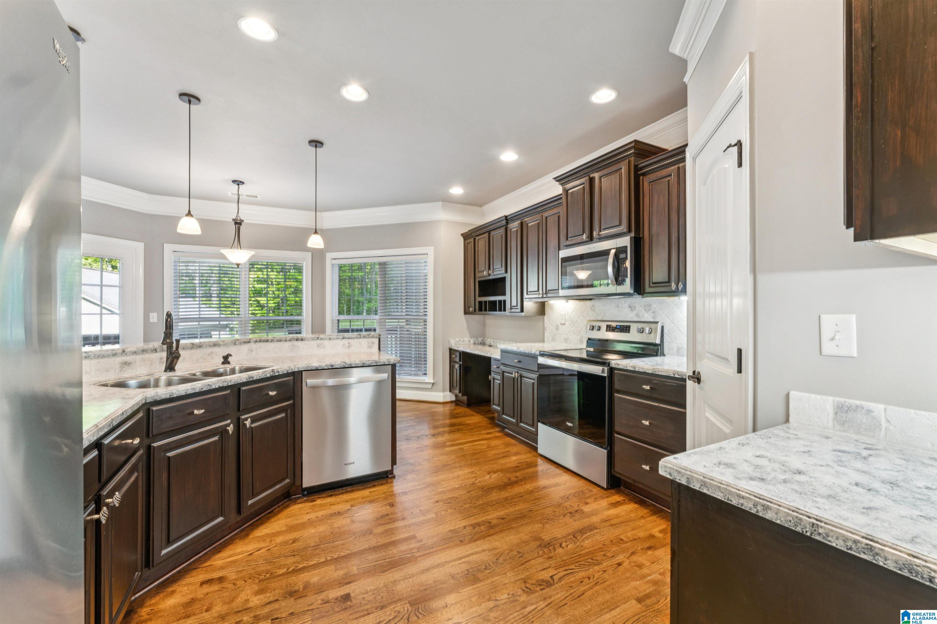 910 TWIN BLUFFS DRIVE