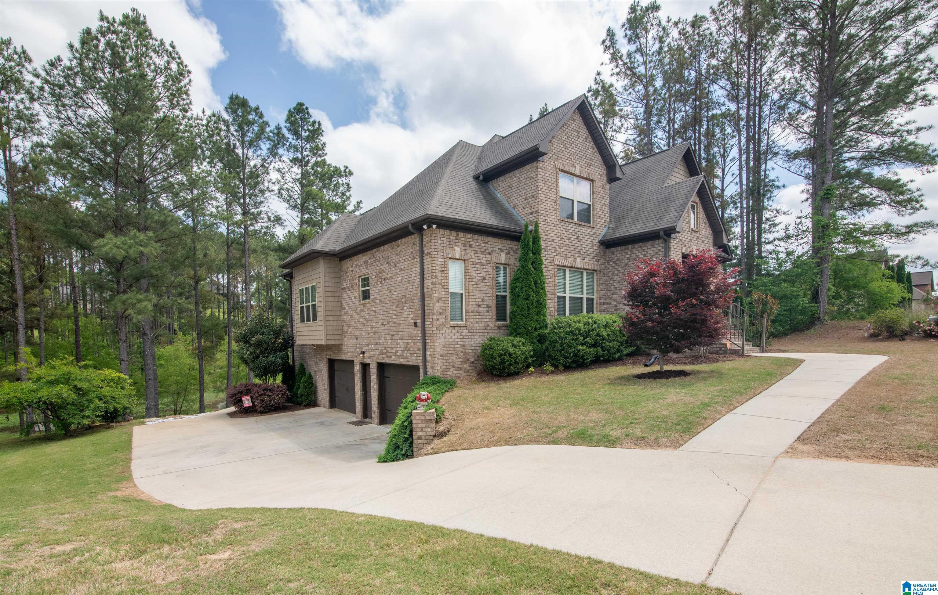155 LAKESIDE DRIVE