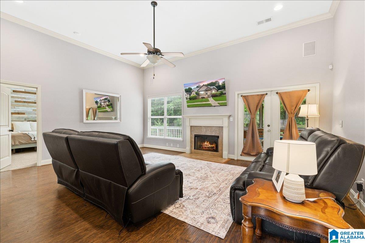 2186 CLAIRMONT DRIVE