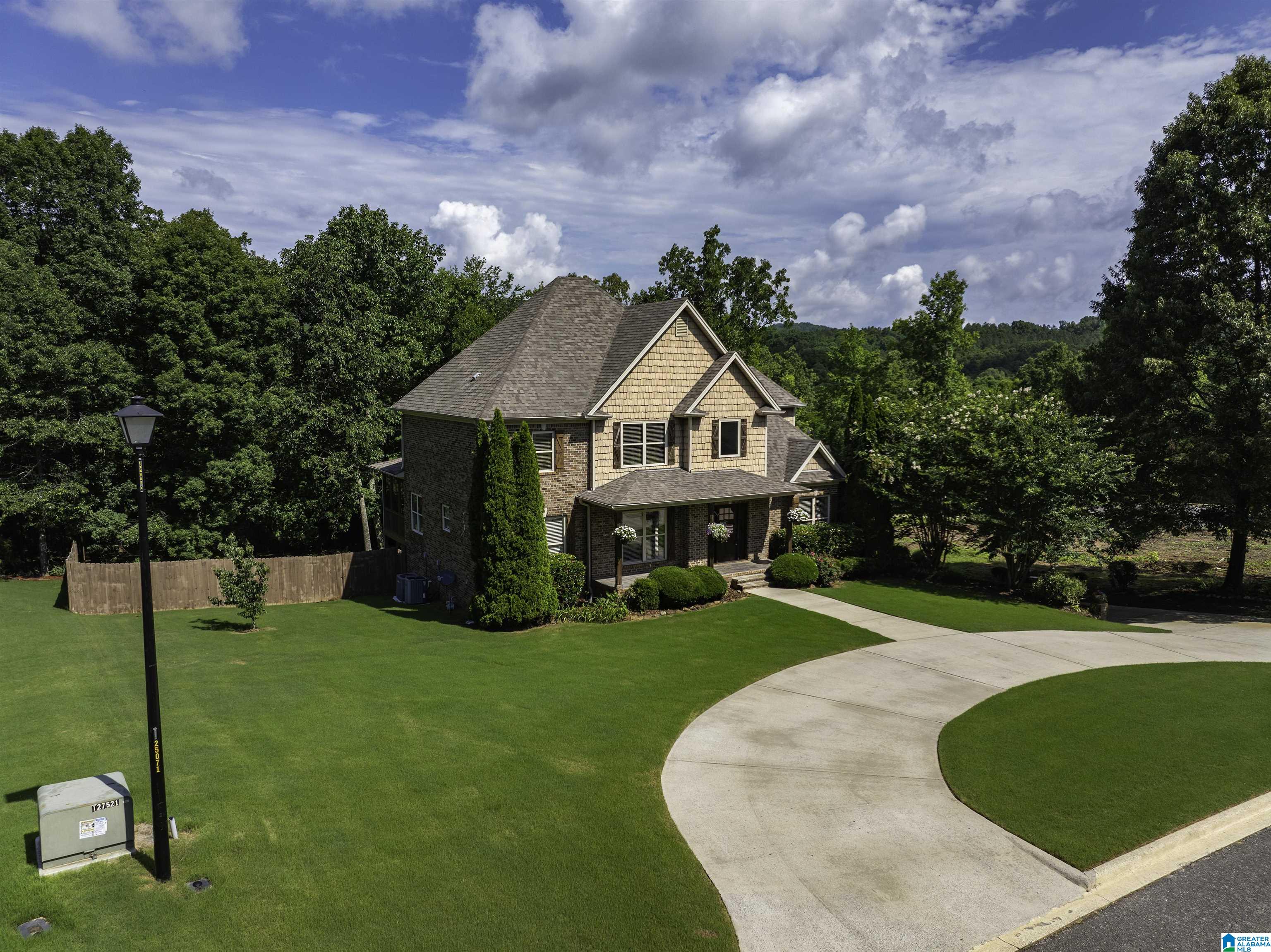 542 CODY CIRCLE