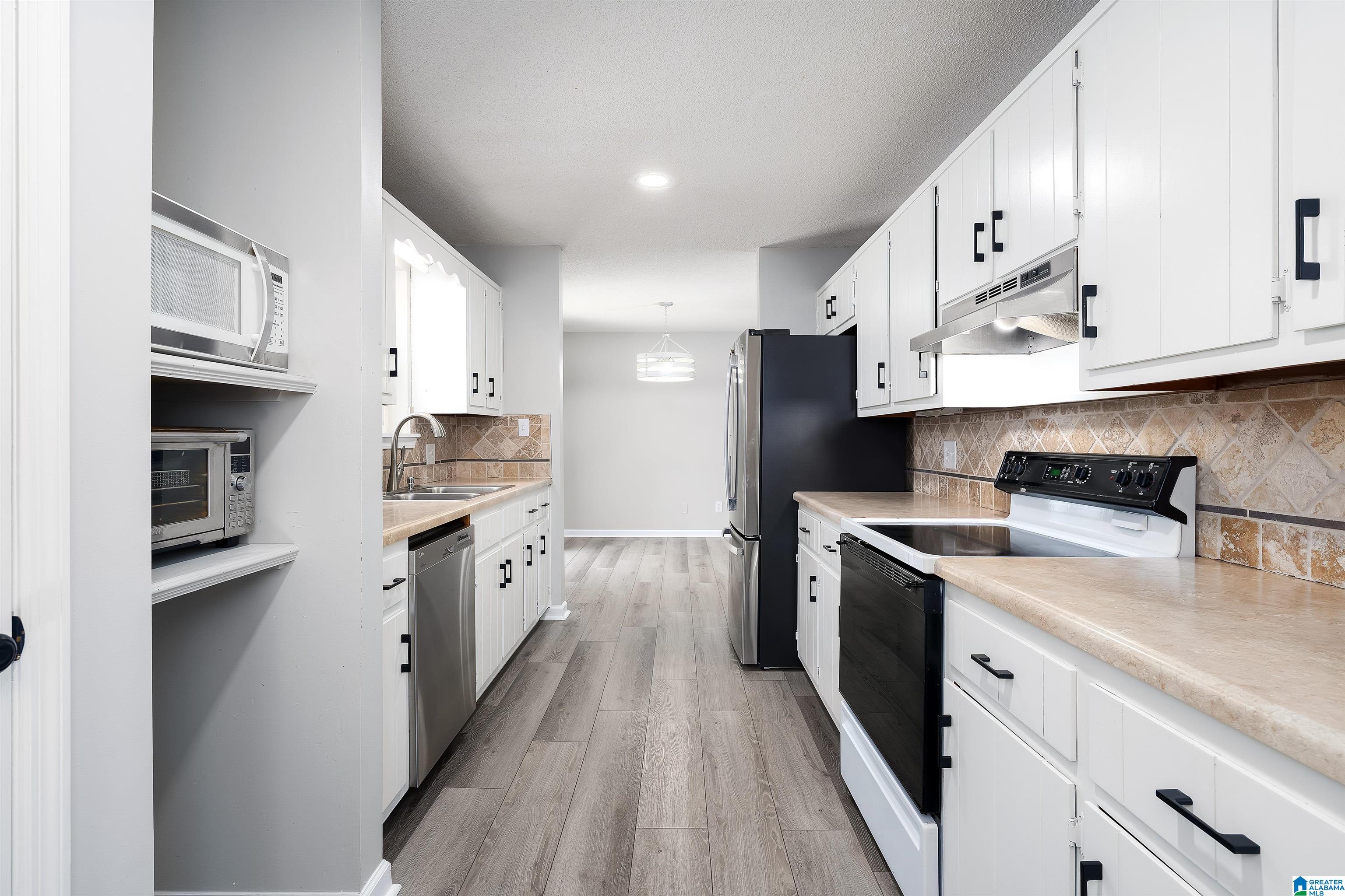 7145 CABIN LANE
