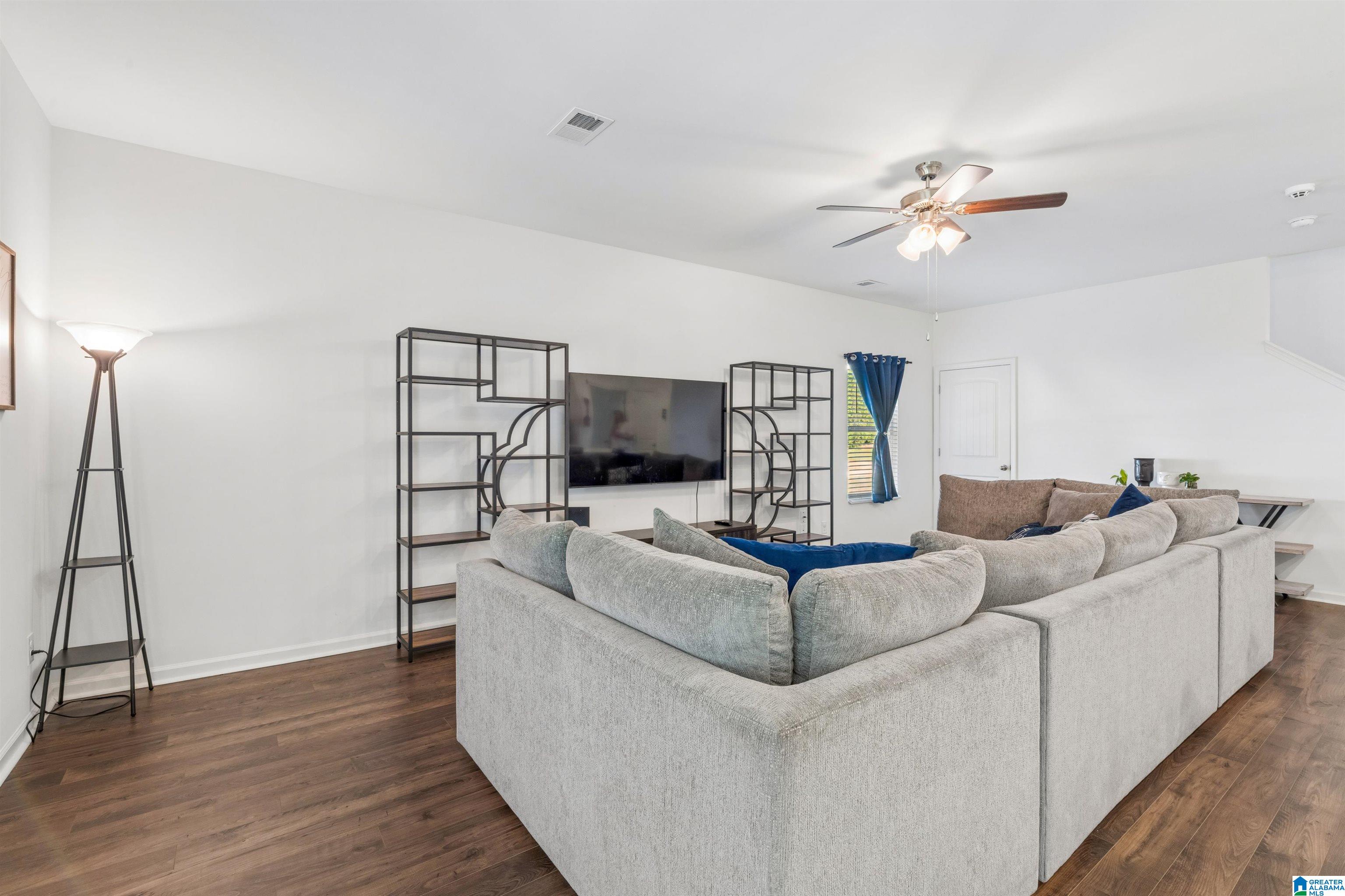 1193 MOUNTAIN LAUREL CIRCLE